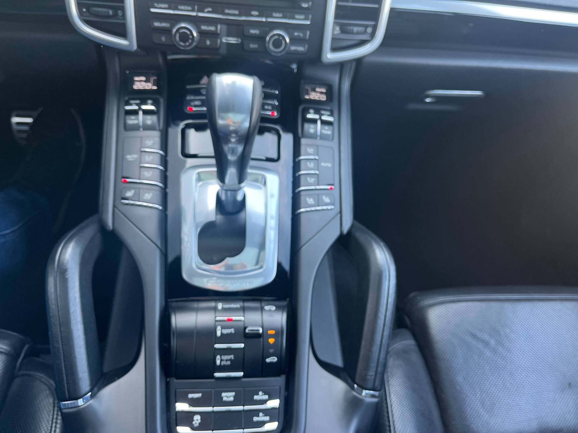 Foto van Porsche Cayenne S E-hybrid