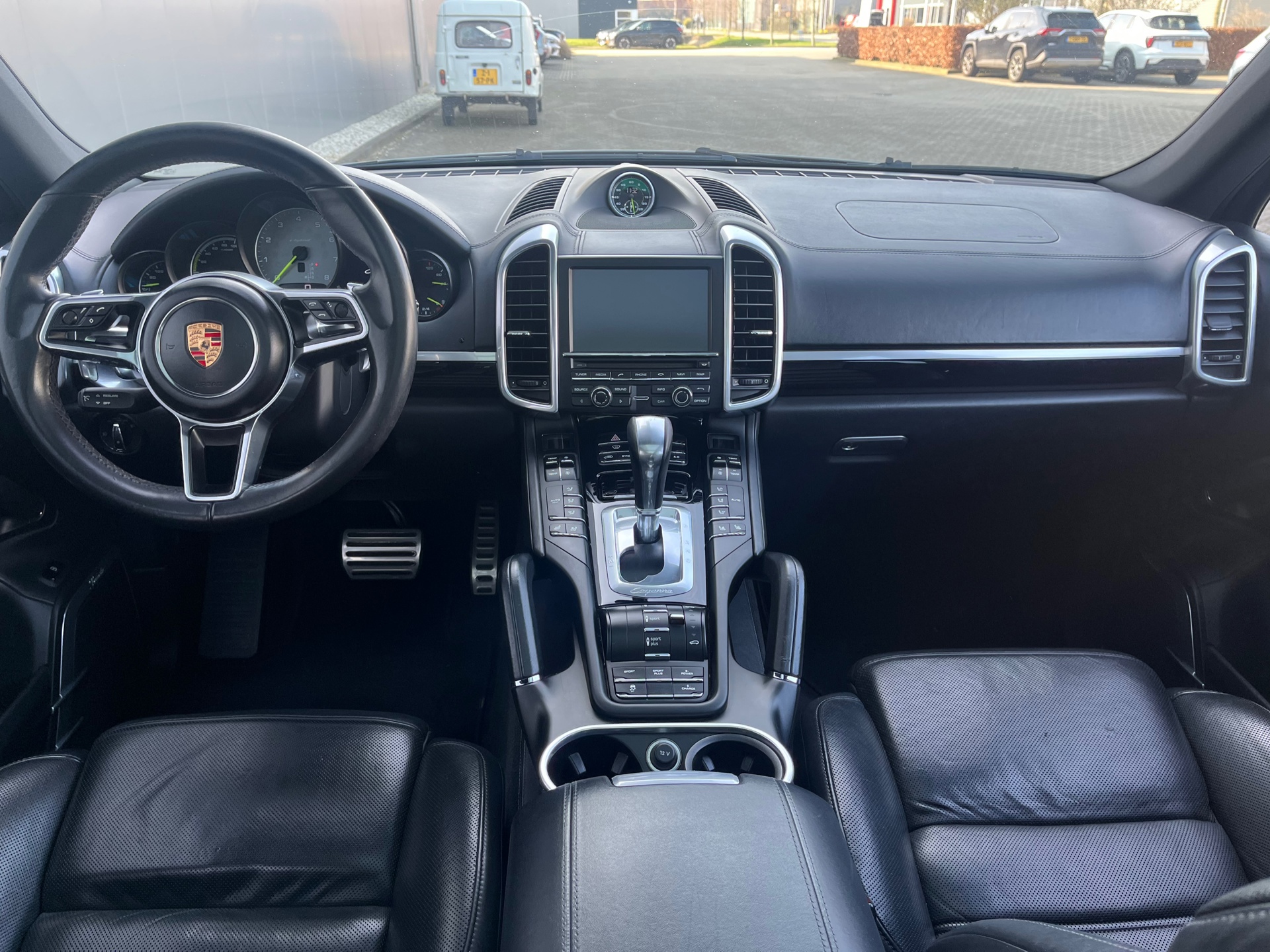 Foto van Porsche Cayenne S E-hybrid