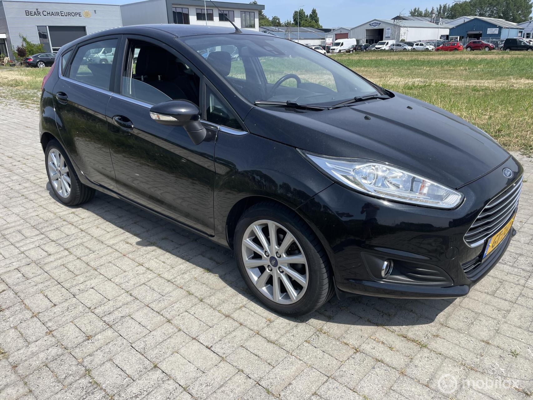 Ford Fiesta 1.0 EcoBoost Titanium 2015 - voorkant