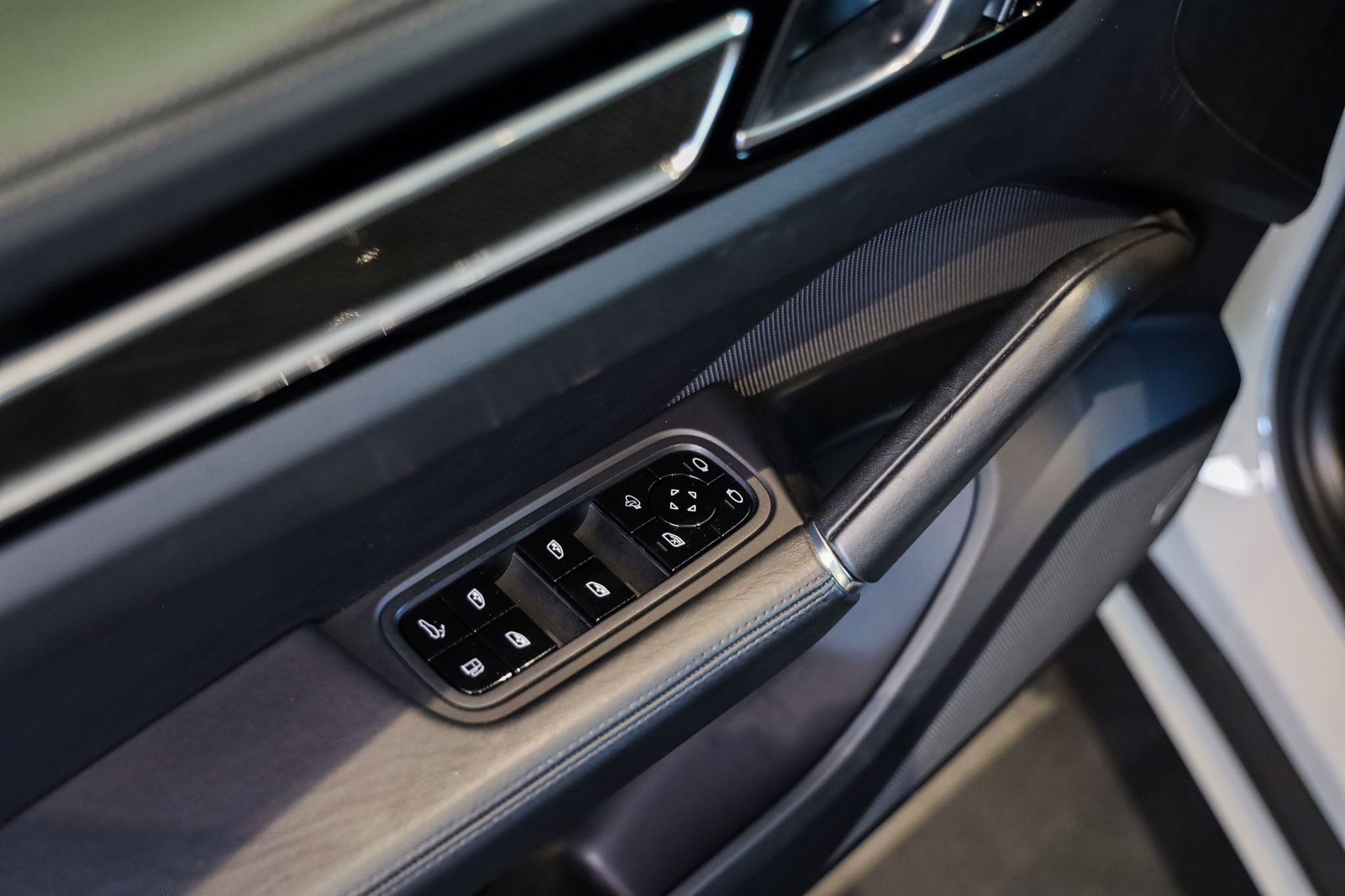 Foto van Porsche Cayenne E-hybrid