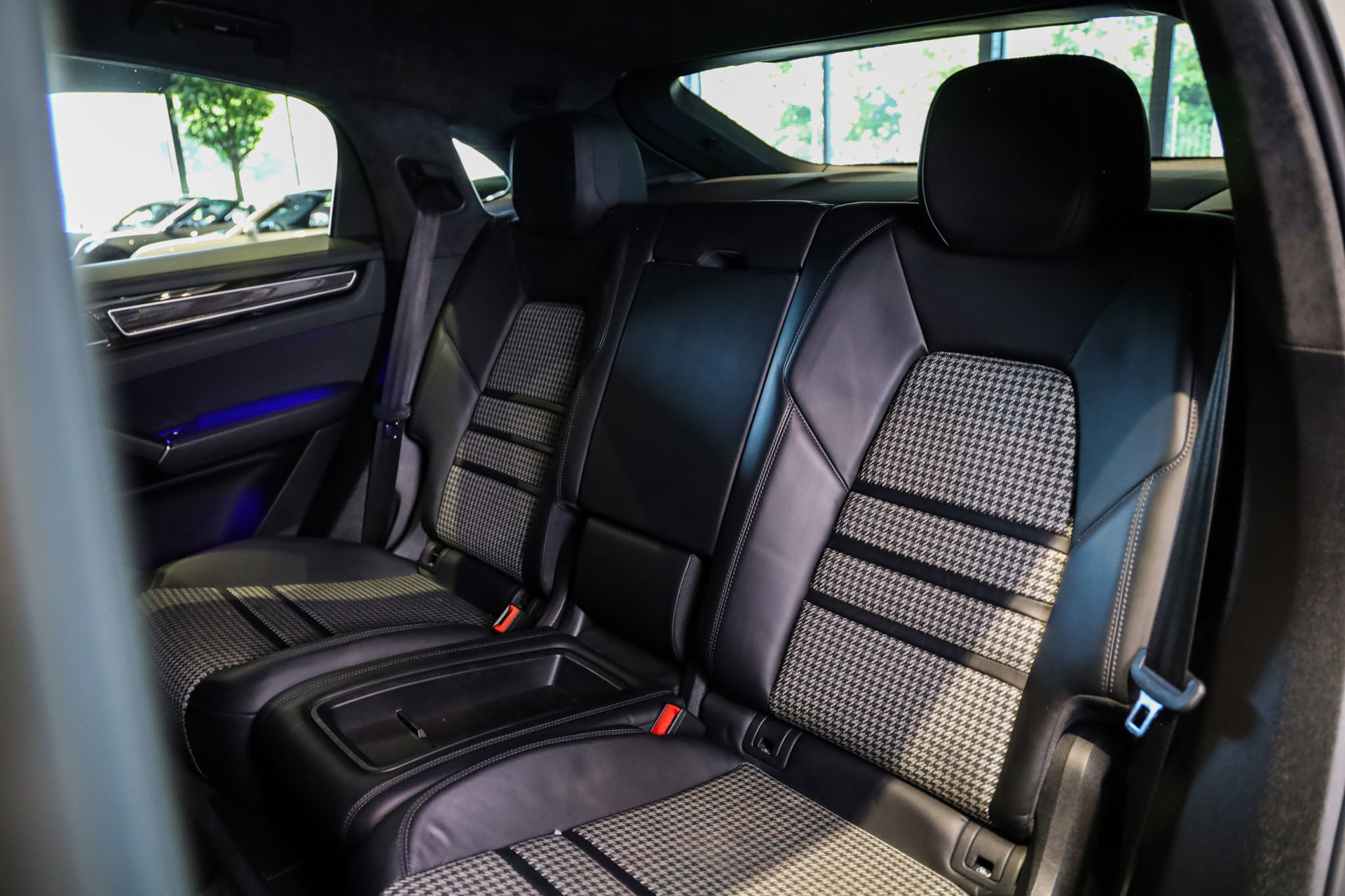 Foto van Porsche Cayenne E-hybrid