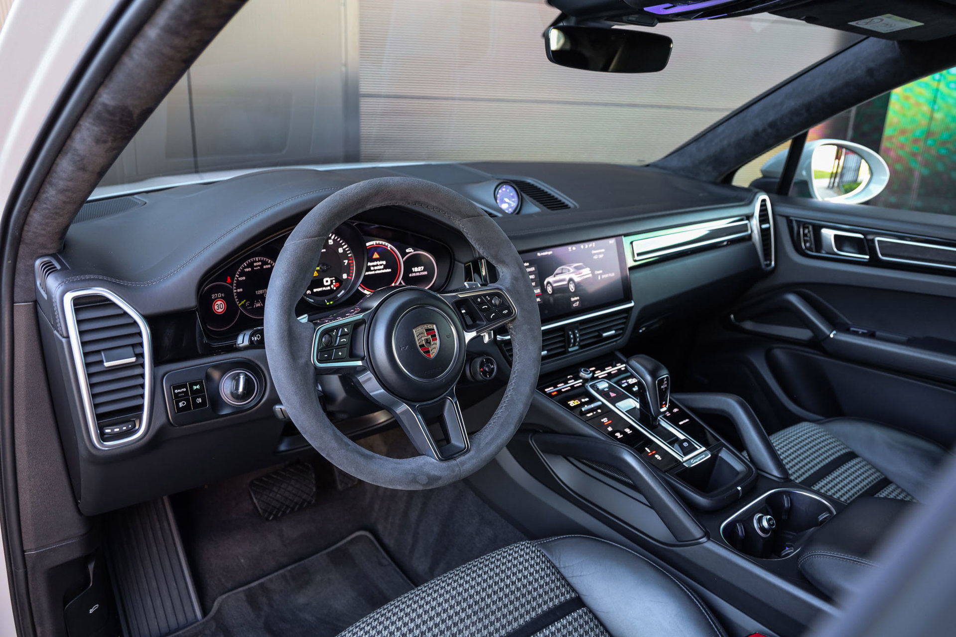 Foto van Porsche Cayenne E-hybrid