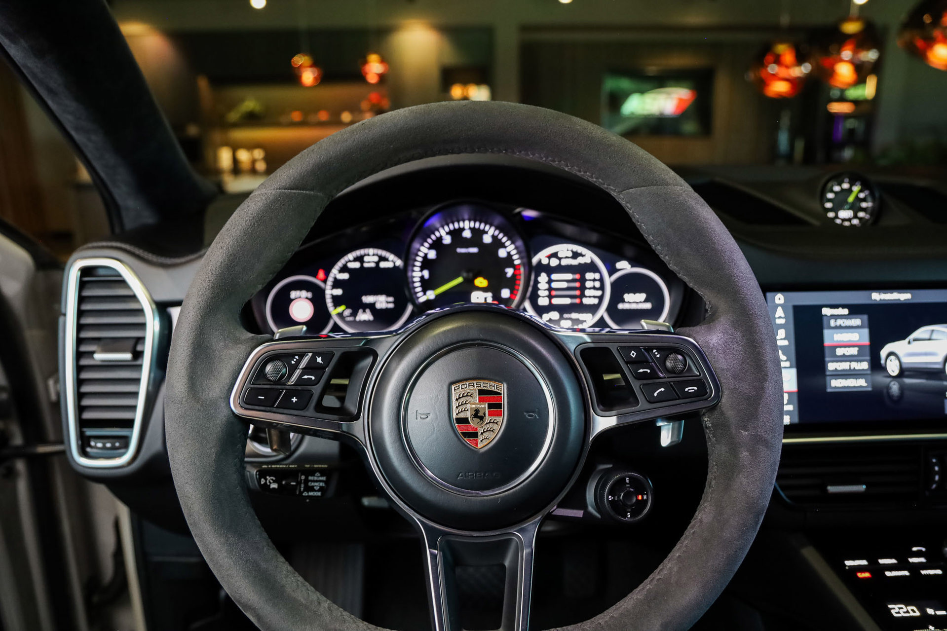Foto van Porsche Cayenne E-hybrid