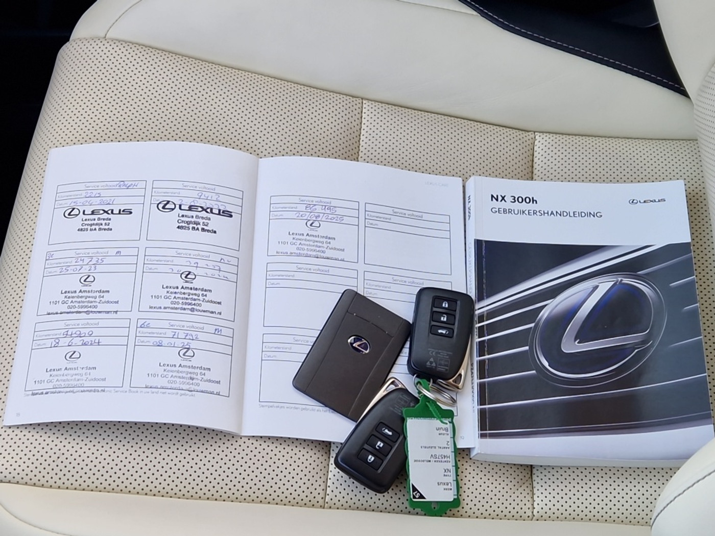 Foto van Lexus Lexus Nx300h