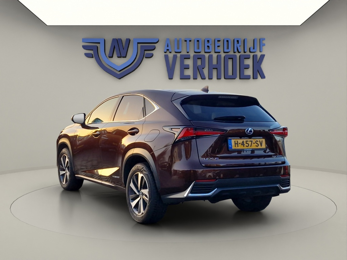 Foto van Lexus Lexus Nx300h