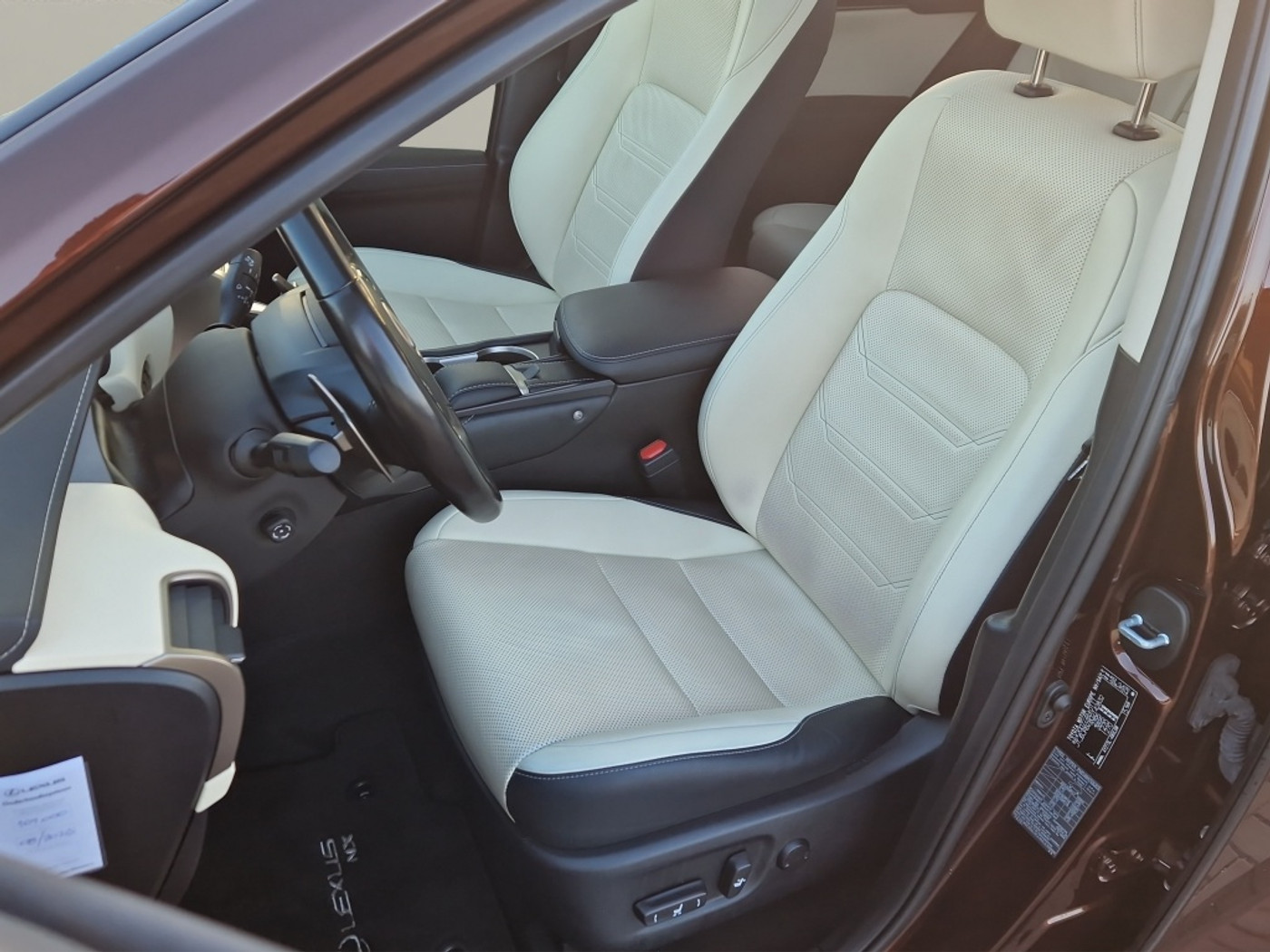 Foto van Lexus Lexus Nx300h