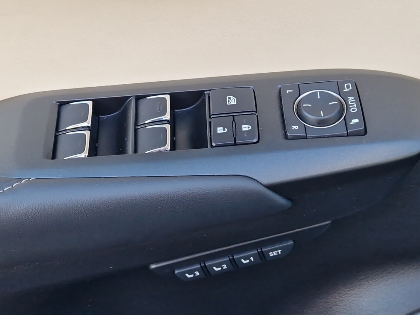 Foto van Lexus Lexus Nx300h