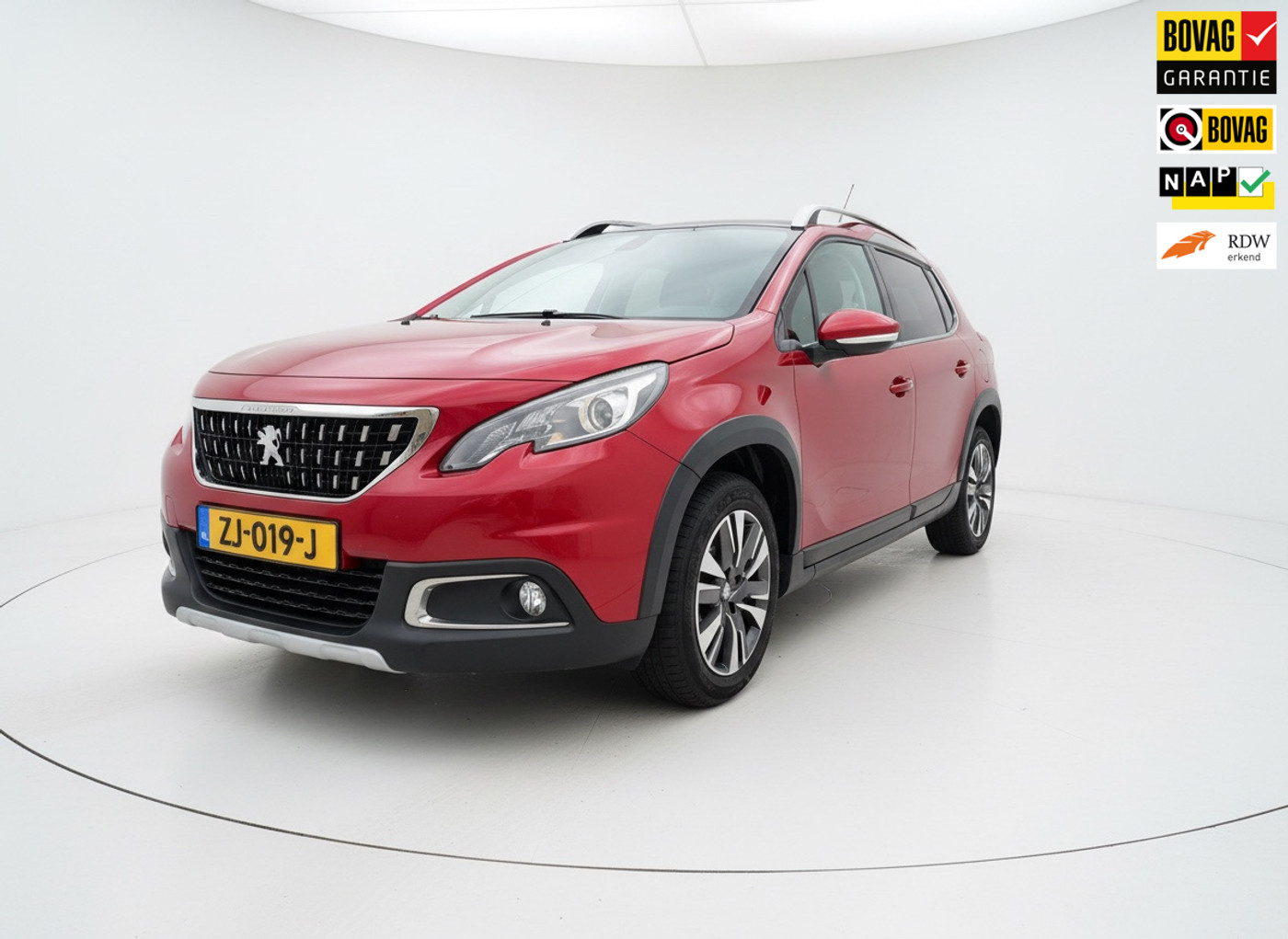 Peugeot 2008 1.2 PureTech Allure|Automaat|DB vervangen! |Pano|Nap 2019 - voorkant