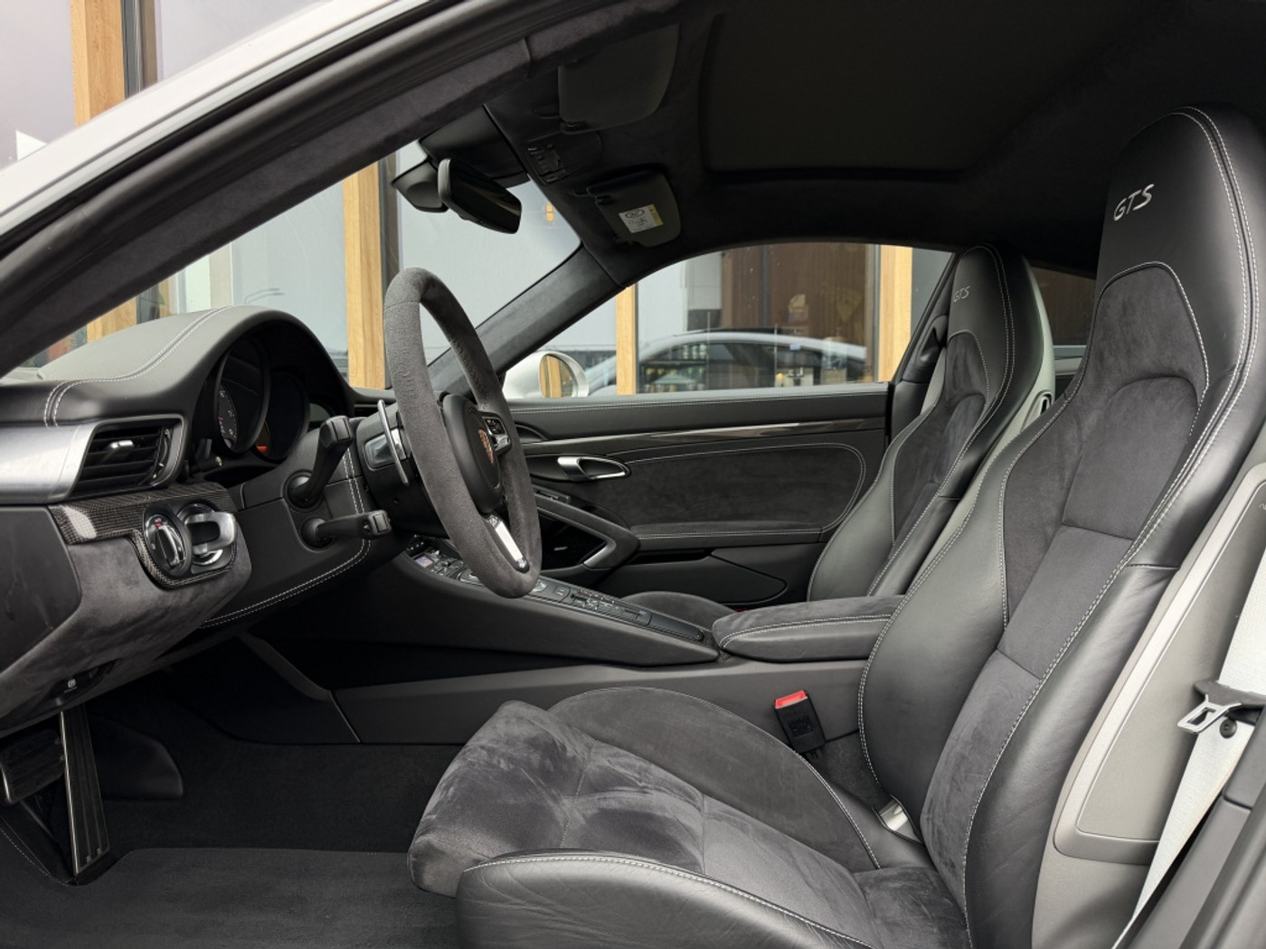 Foto van Porsche 911 Carrera 4 GTS