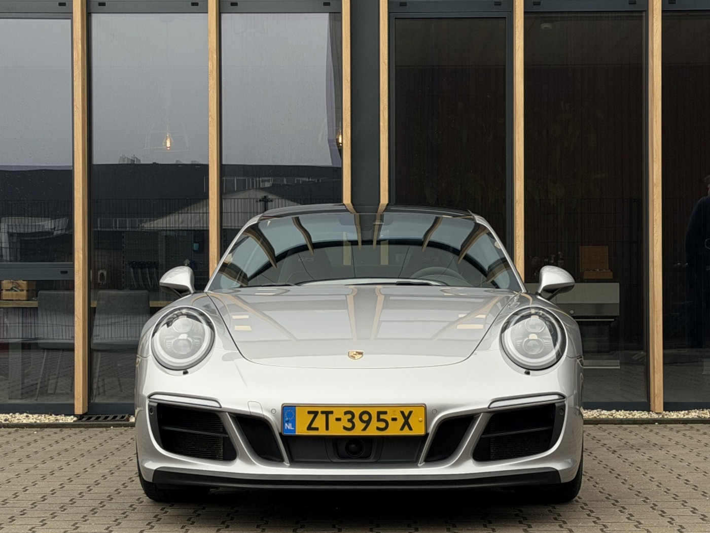 Foto van Porsche 911 Carrera 4 GTS