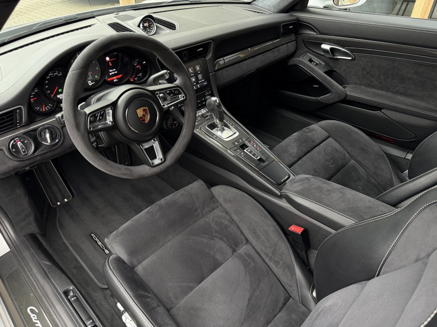 Foto van Porsche 911 Carrera 4 GTS