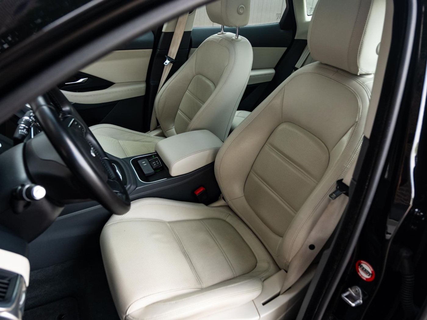 Foto van Jaguar Jaguar E-pace