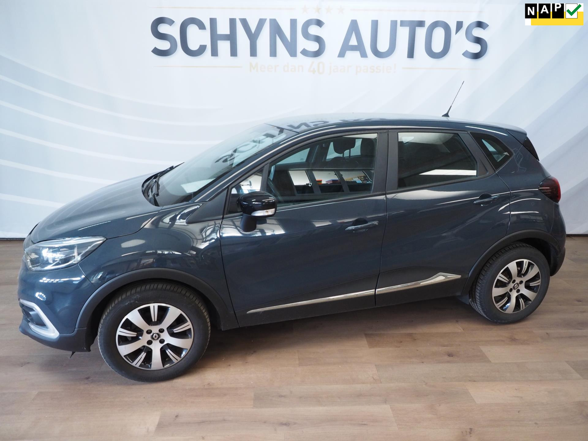 Renault Captur 0.9 TCe Zen Navi/Trekhaak/Cruisecontrol/Eco/Lichtmetalen Velgen/StartStop. 2018 - voorkant