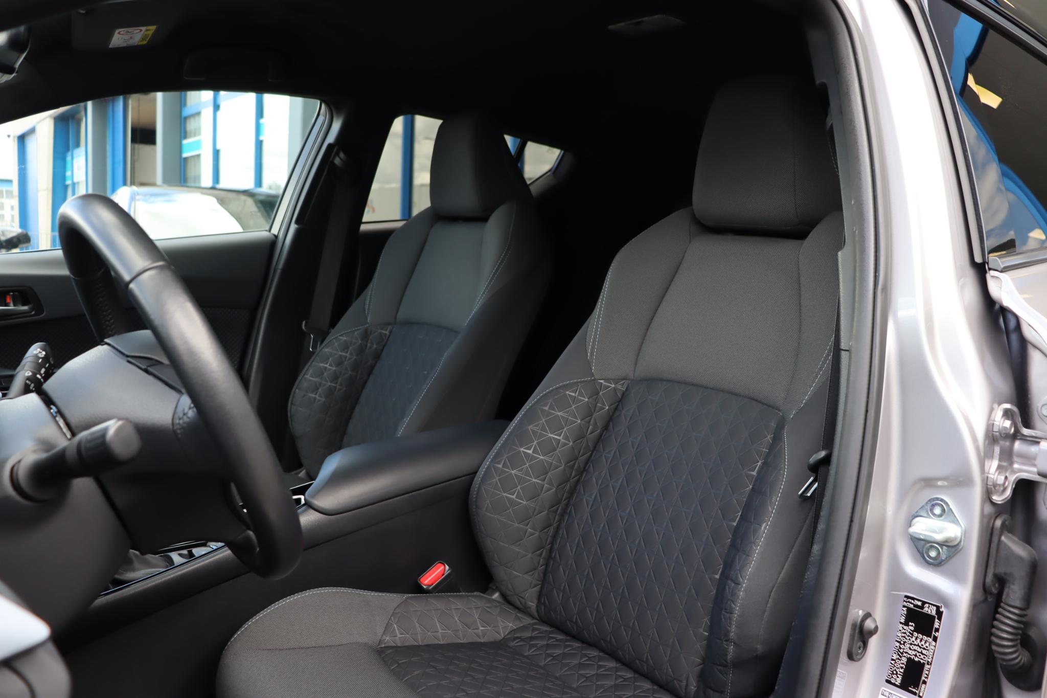 Foto van Toyota Toyota C-hr