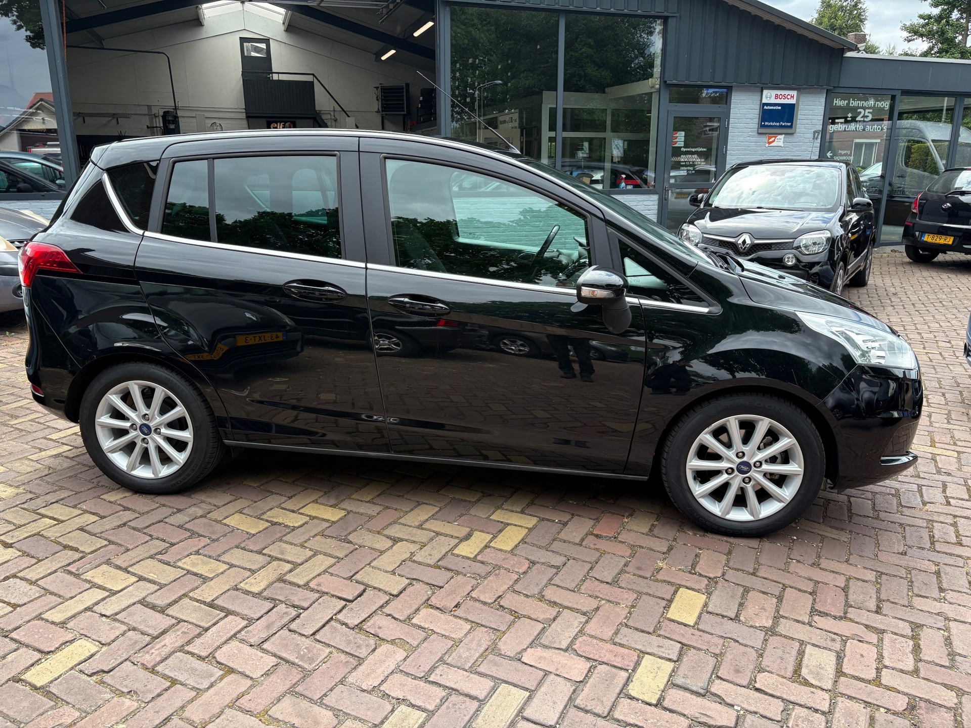 Foto van Ford B-max