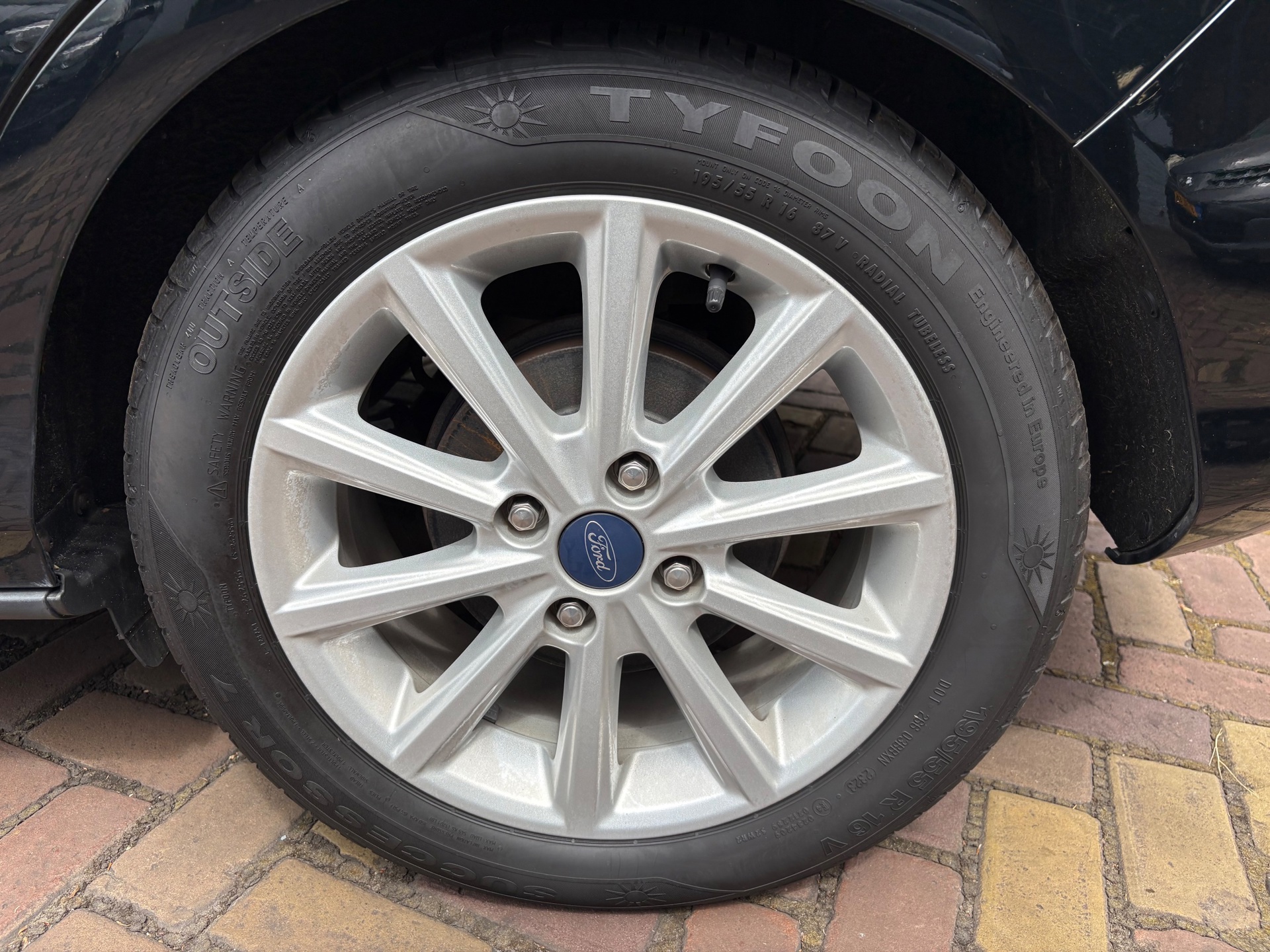Foto van Ford B-max