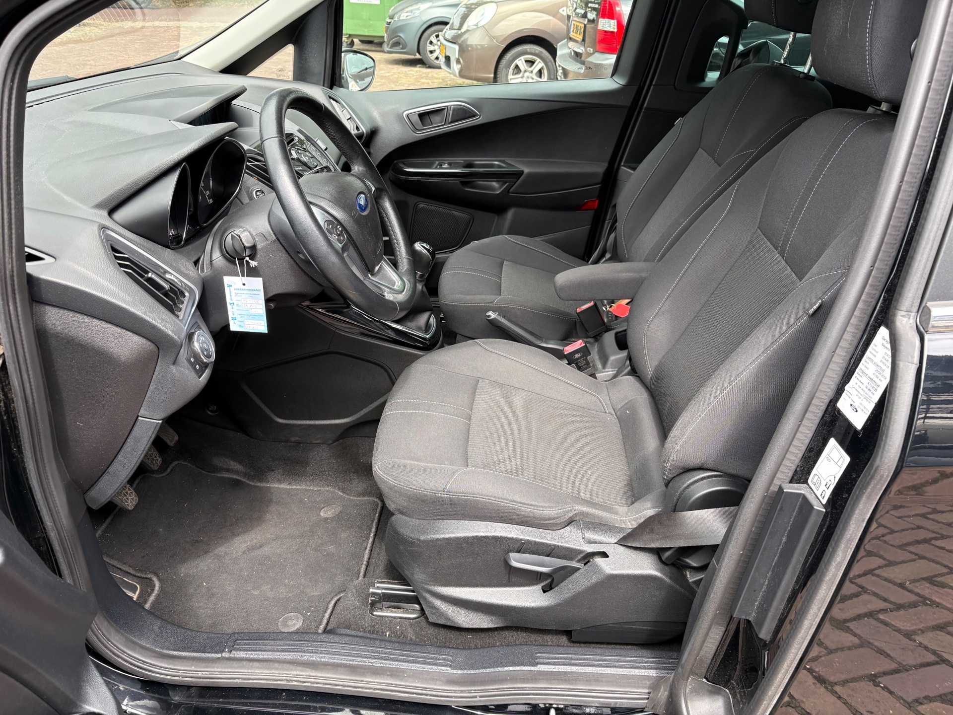 Foto van Ford B-max