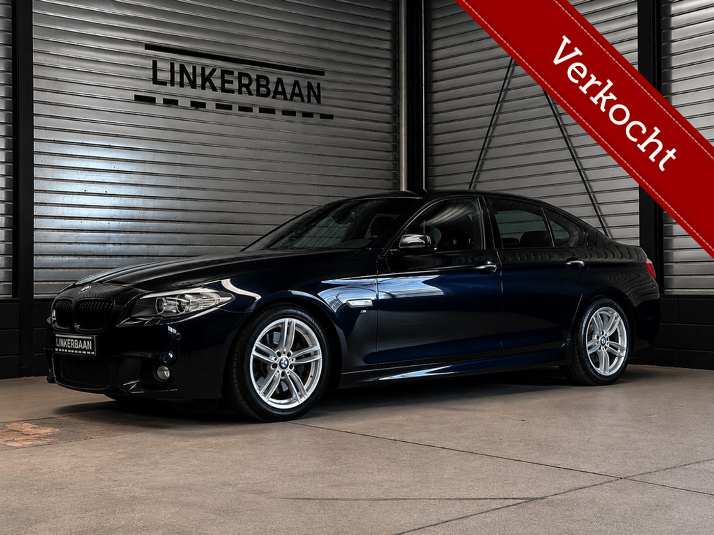 BMW 520i 520i M Sport Edition | NL | Panorama | Trekhaak | Cruise Controle | PDC | Sportonderstel | 2016 - voorkant