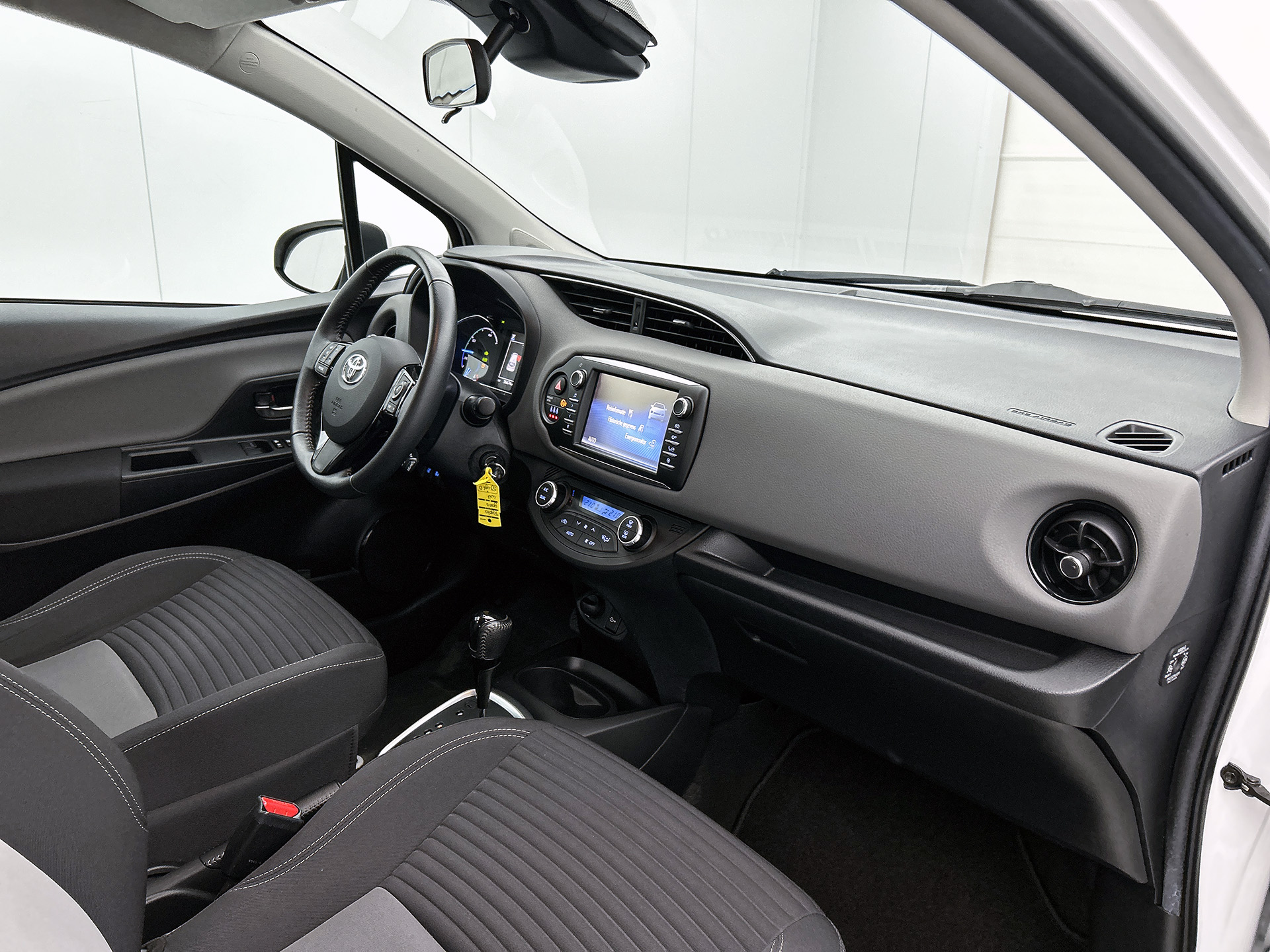 Foto van Toyota Toyota Yaris Hybrid