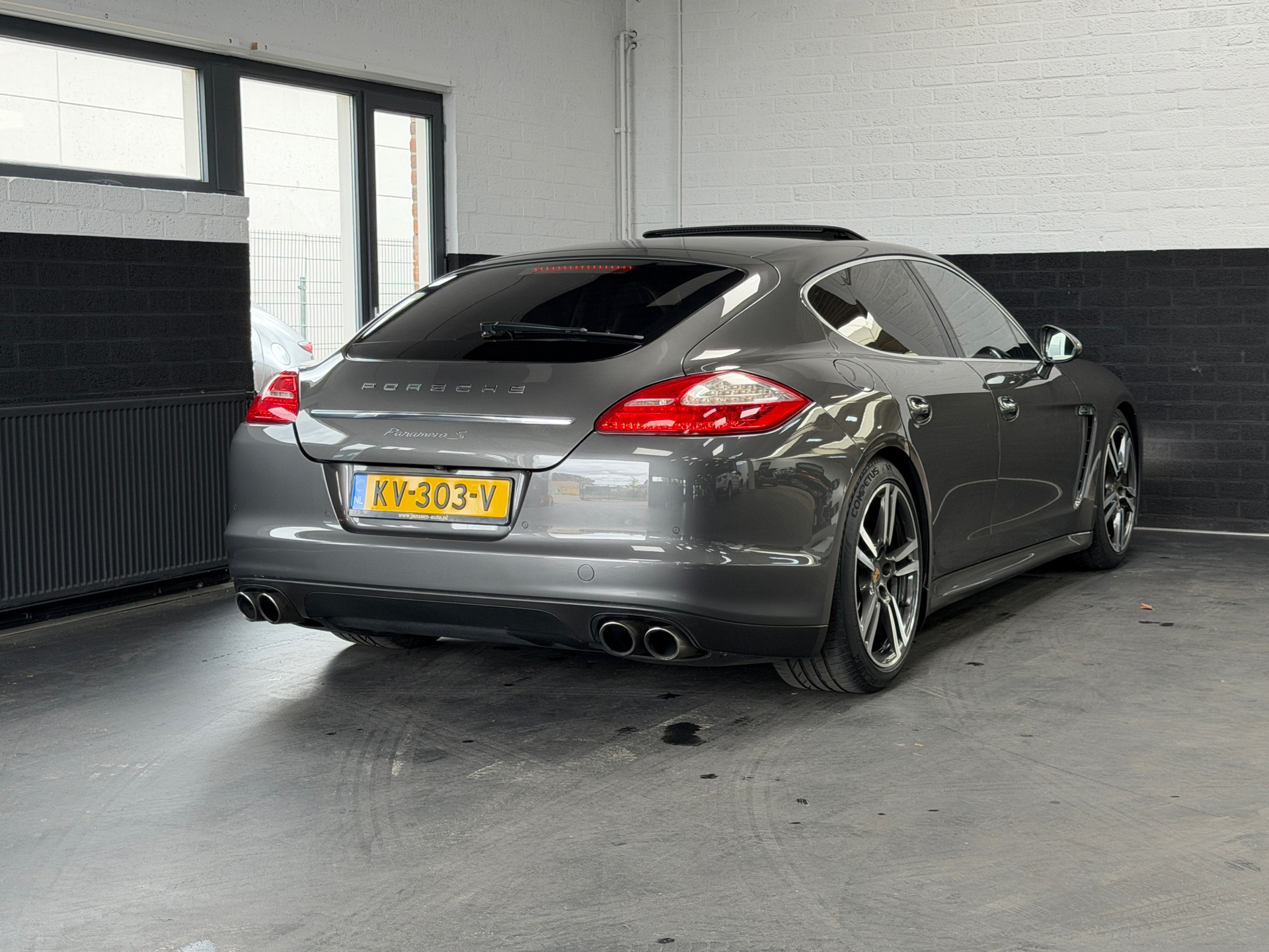 Foto van Porsche Panamera S Hybrid