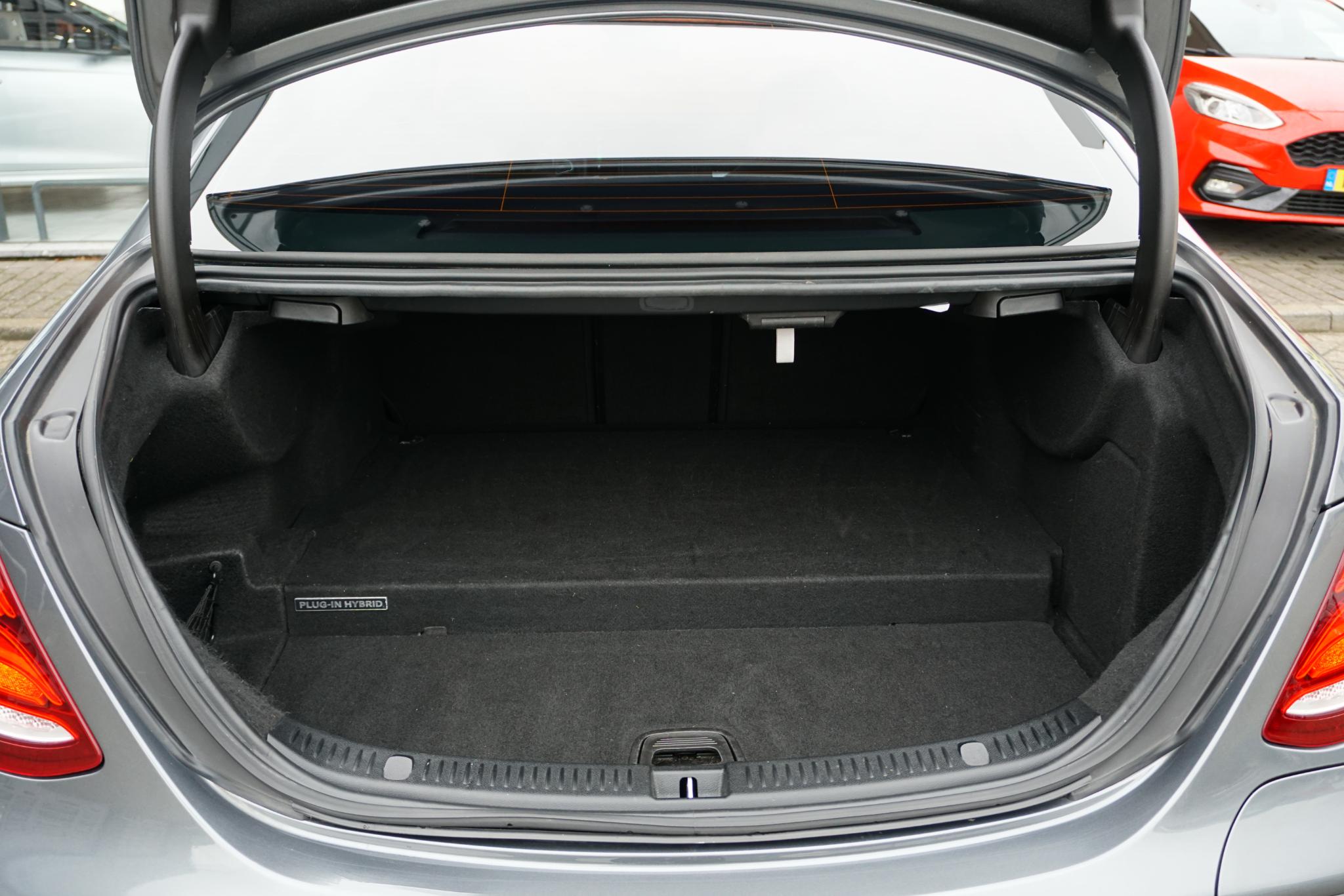 Foto van Mercedes-Benz E 350 E