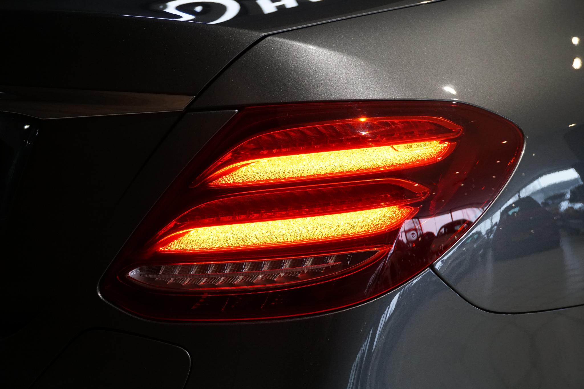 Foto van Mercedes-Benz E 350 E
