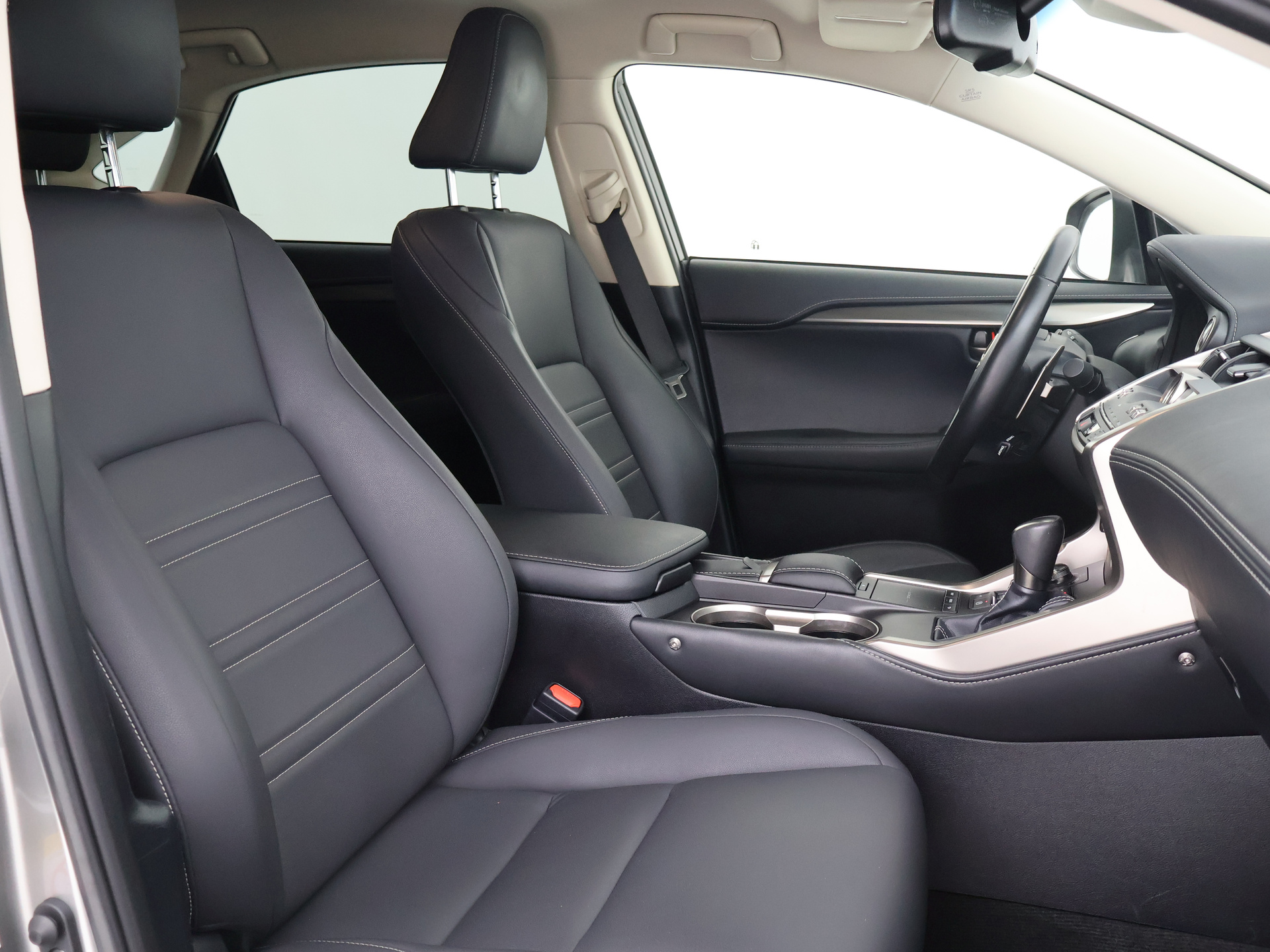 Foto van Lexus Lexus Nx300h