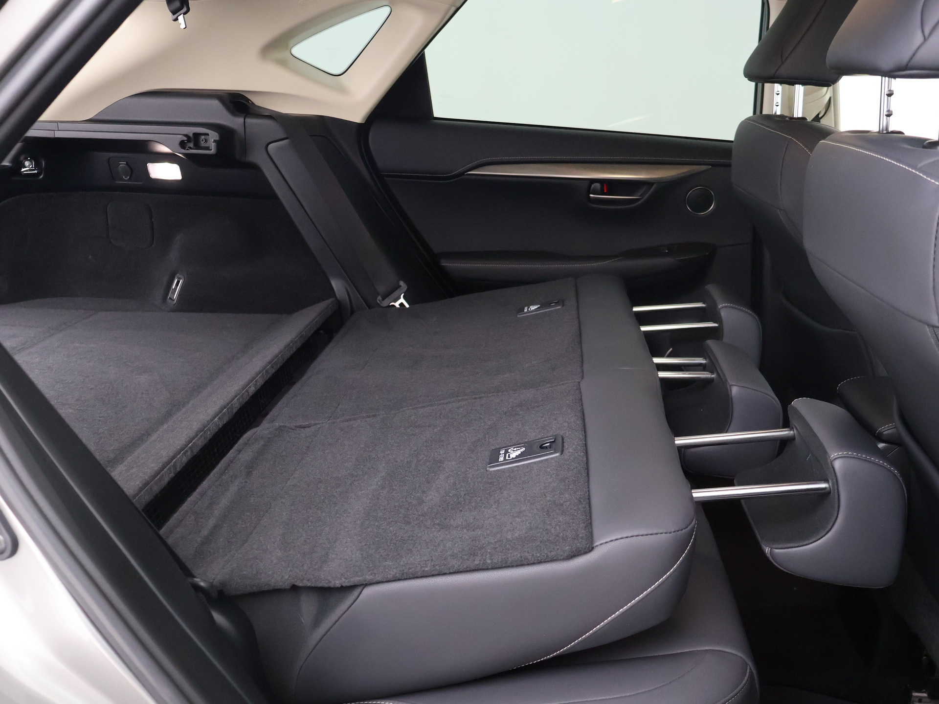 Foto van Lexus Lexus Nx300h