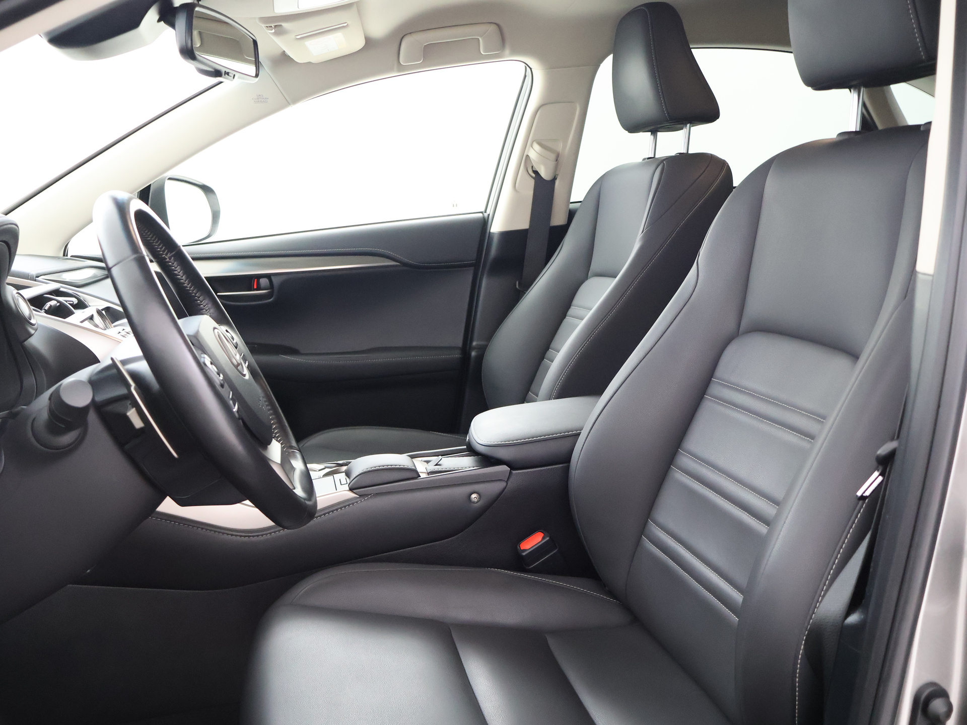 Foto van Lexus Lexus Nx300h