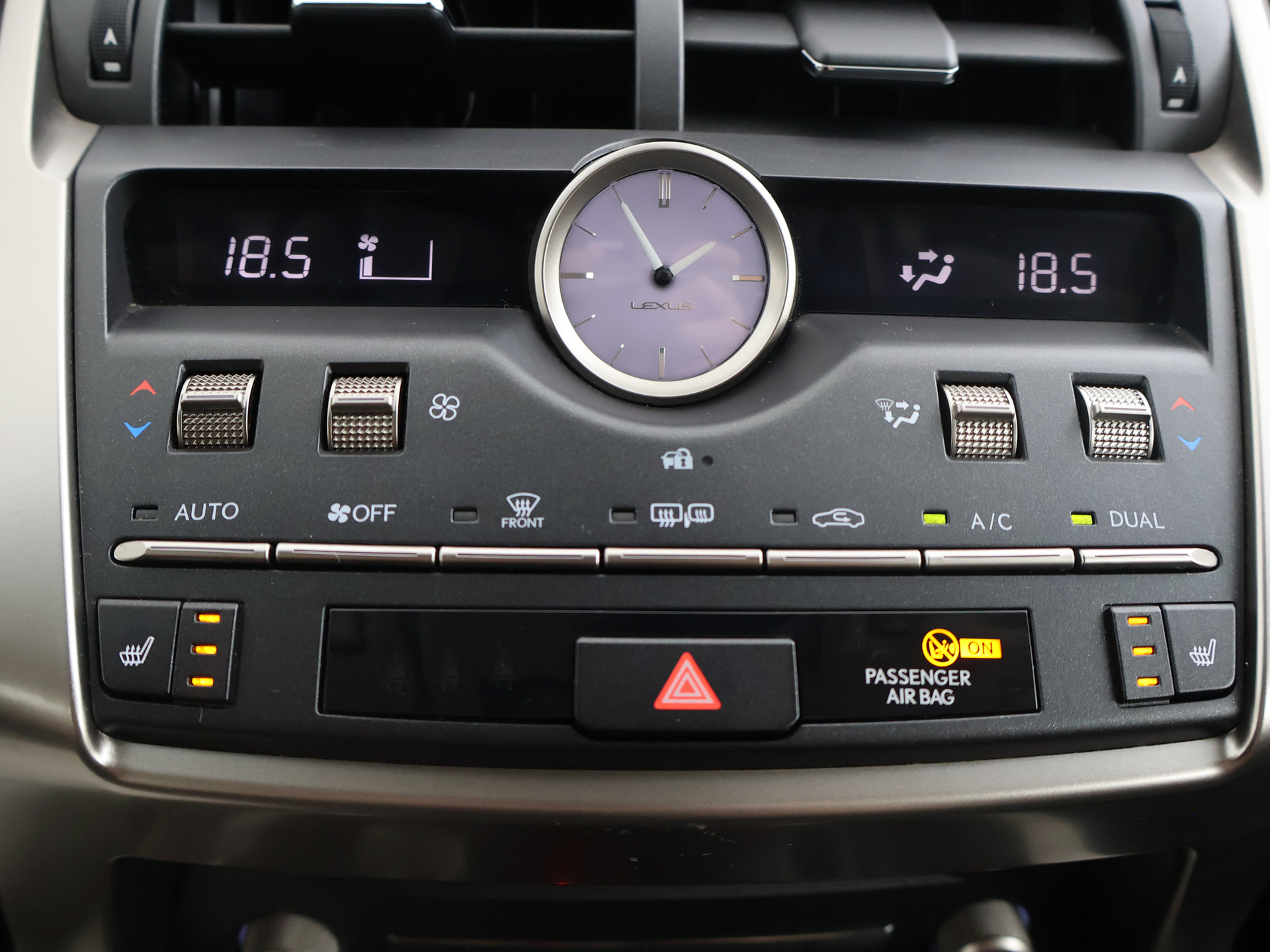 Foto van Lexus Lexus Nx300h
