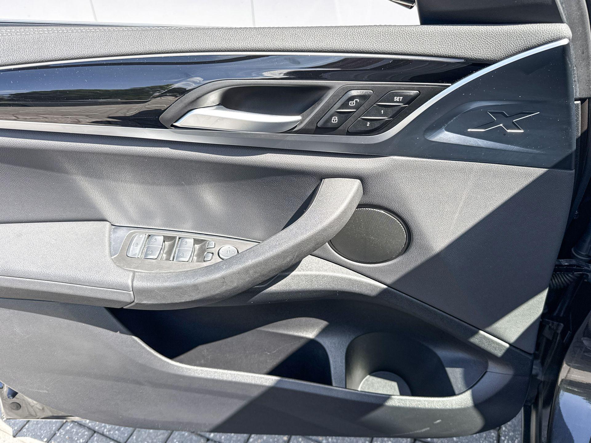 Foto van BMW Ix3