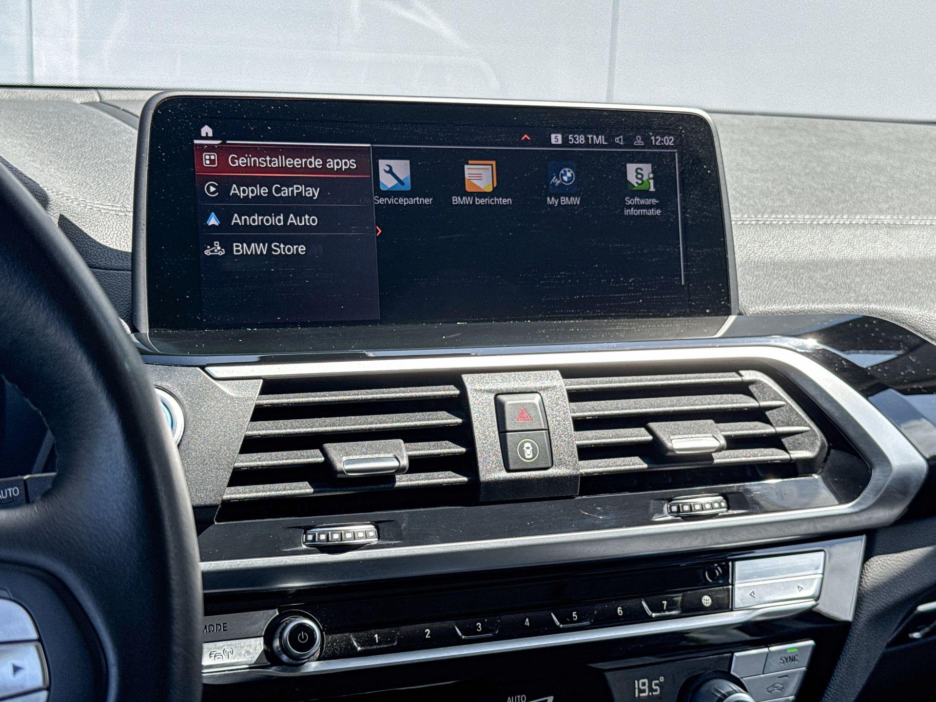 Foto van BMW Ix3