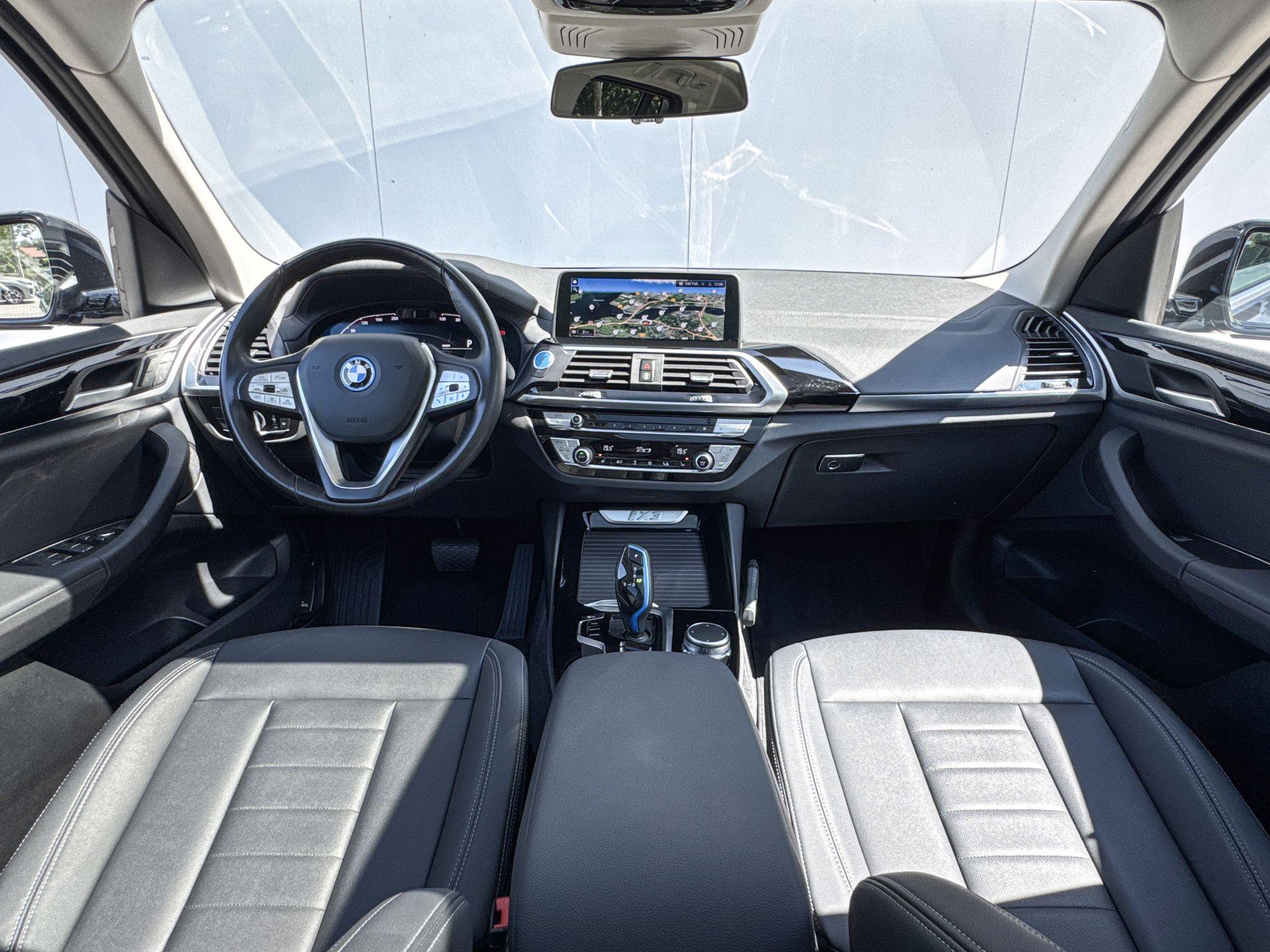 Foto van BMW Ix3