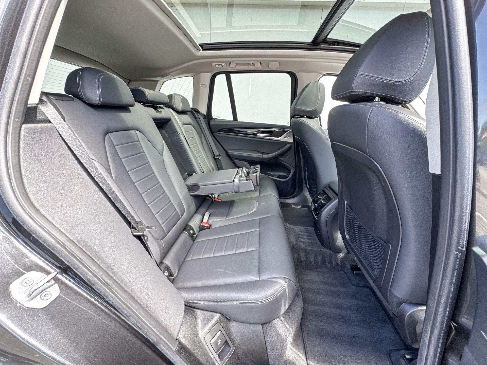Foto van BMW Ix3