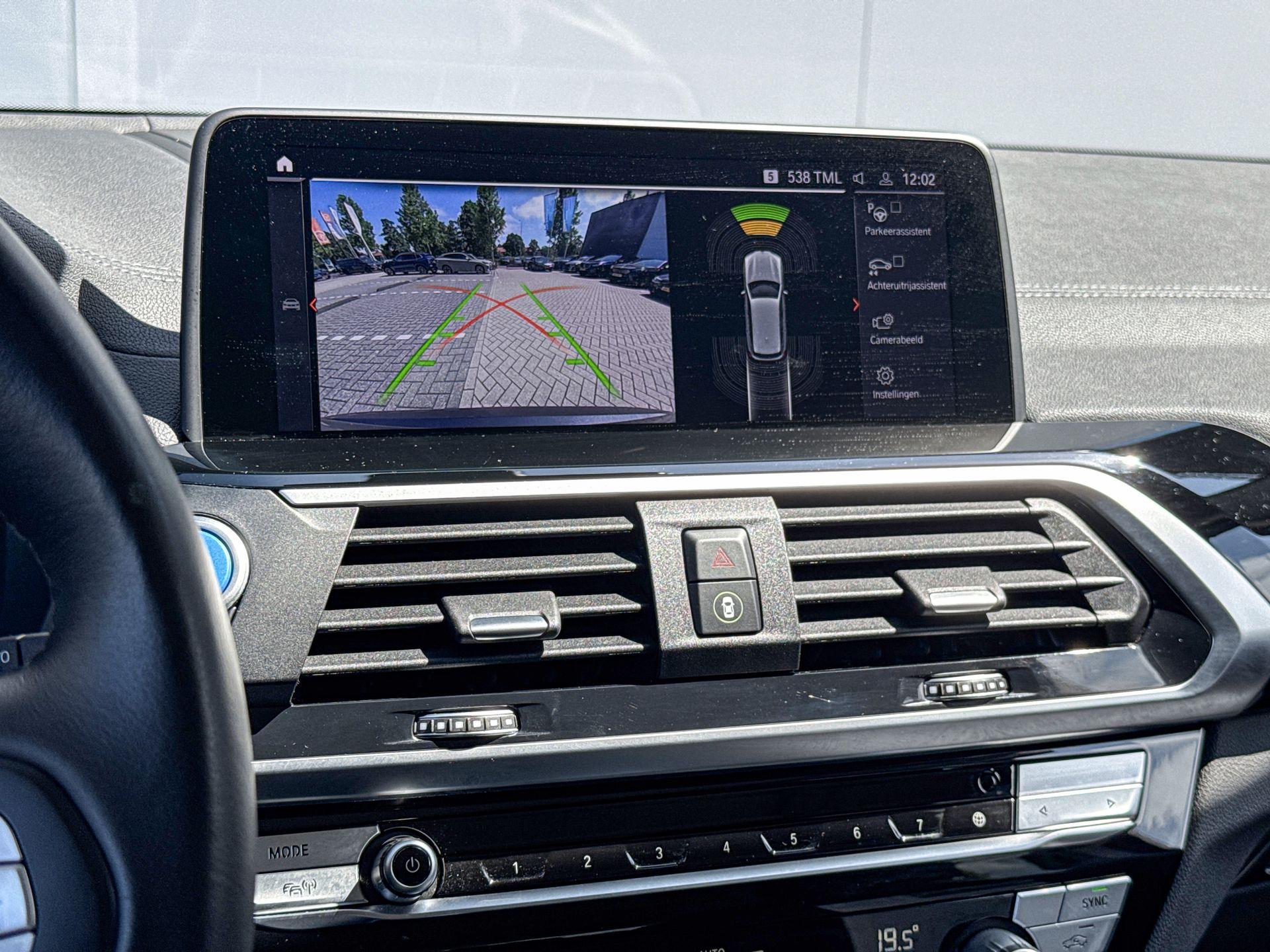 Foto van BMW Ix3