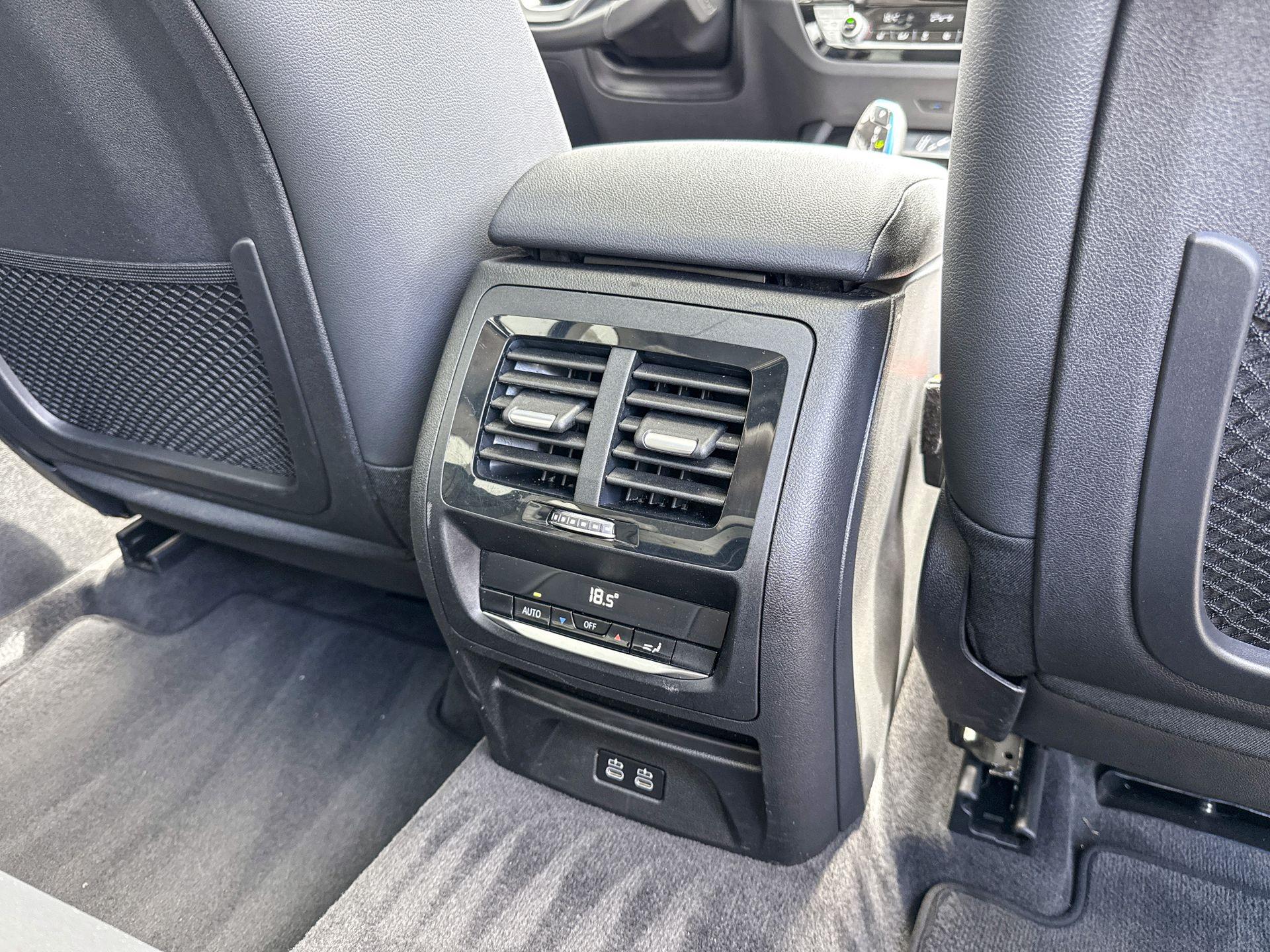 Foto van BMW Ix3