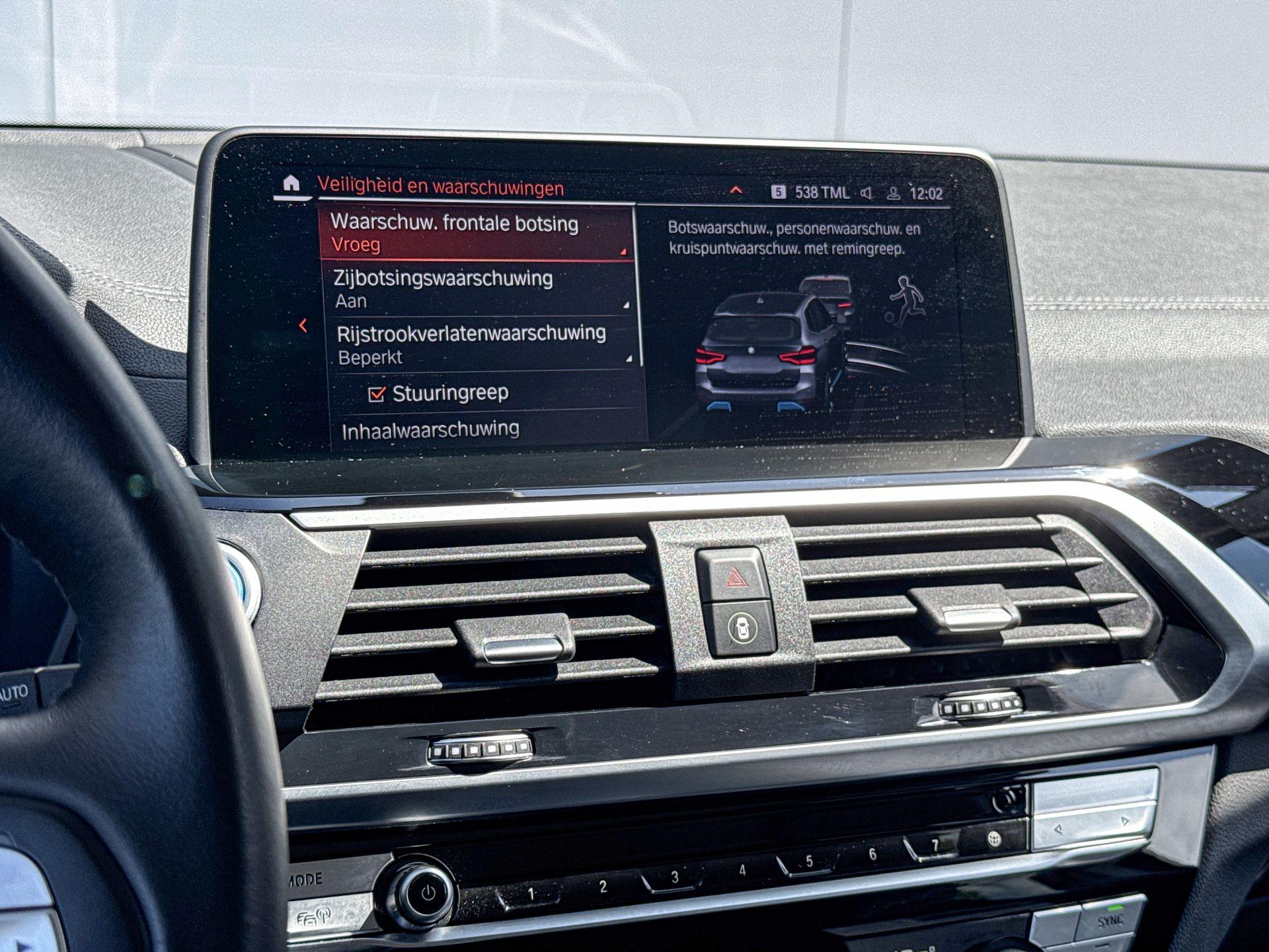 Foto van BMW Ix3