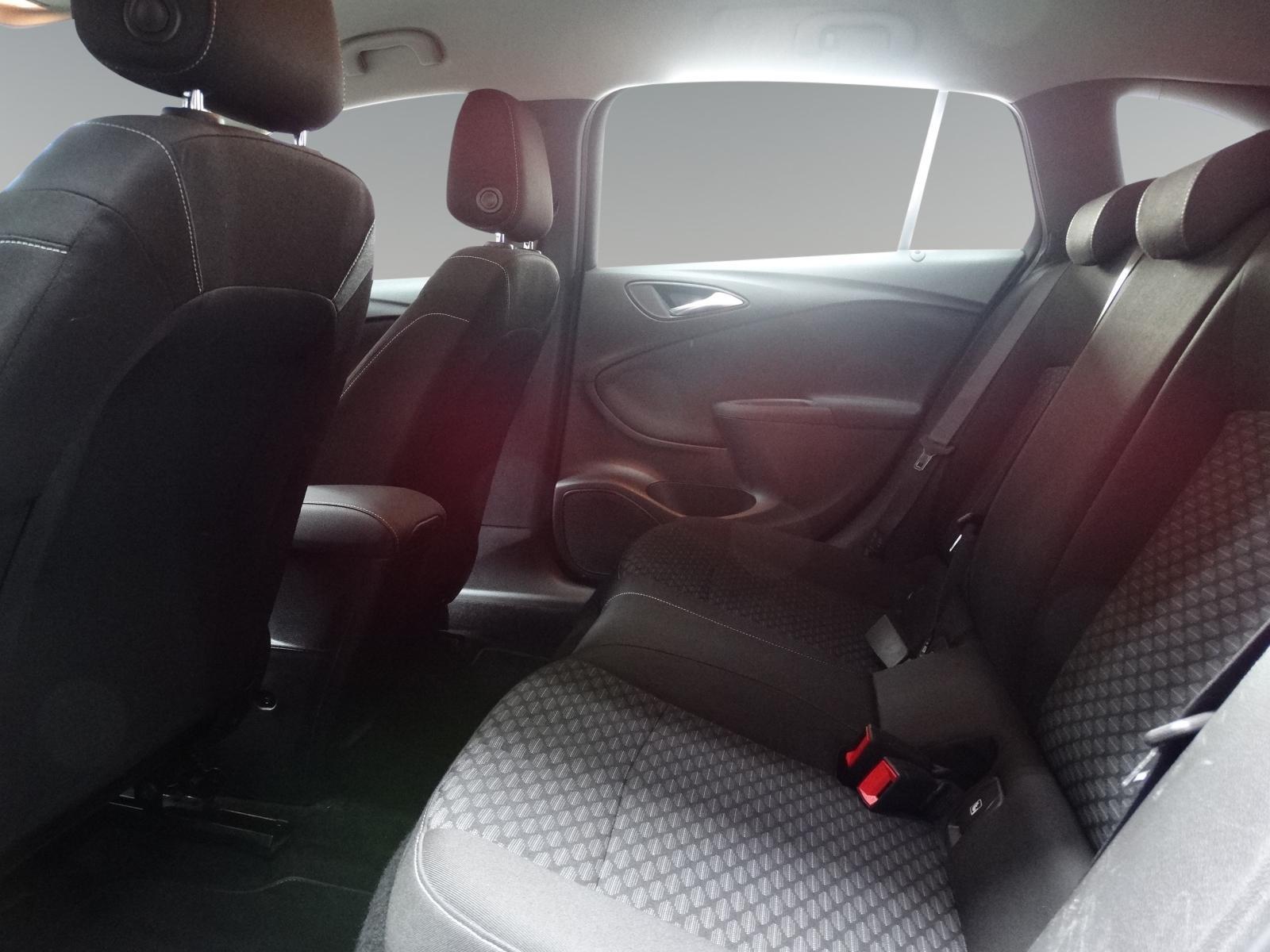 Foto van Opel Astra Sports Tourer