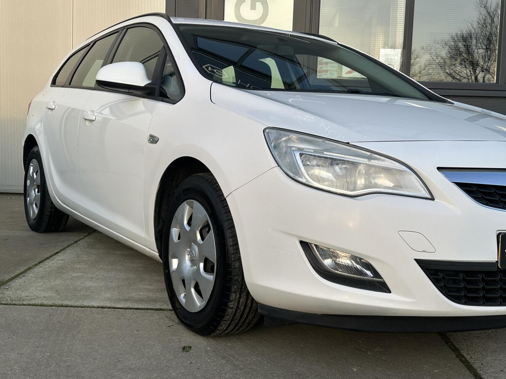 Foto van Opel Astra Sports Tourer