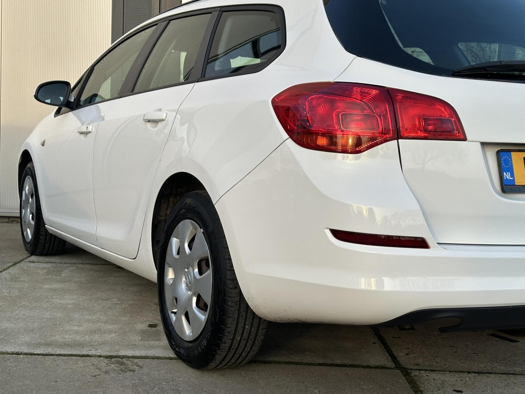 Foto van Opel Astra Sports Tourer