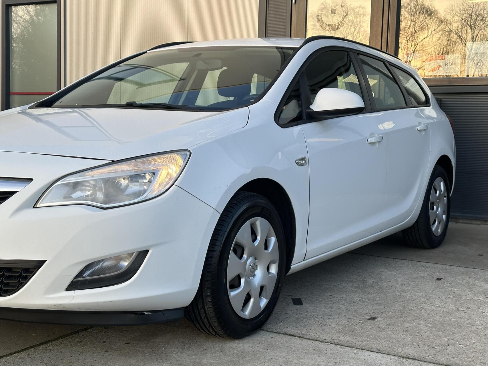 Foto van Opel Astra Sports Tourer