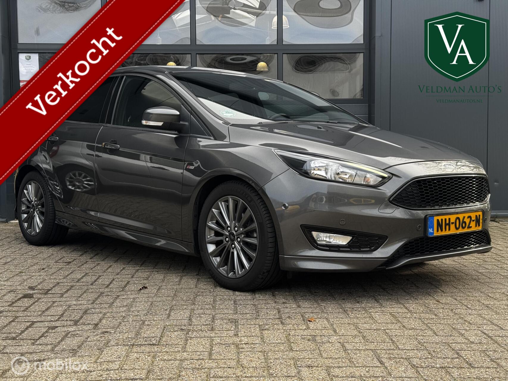 Ford Focus 1.0 ST-Line | Dealer ODH | Cruise | Airco | navi 2017 - voorkant
