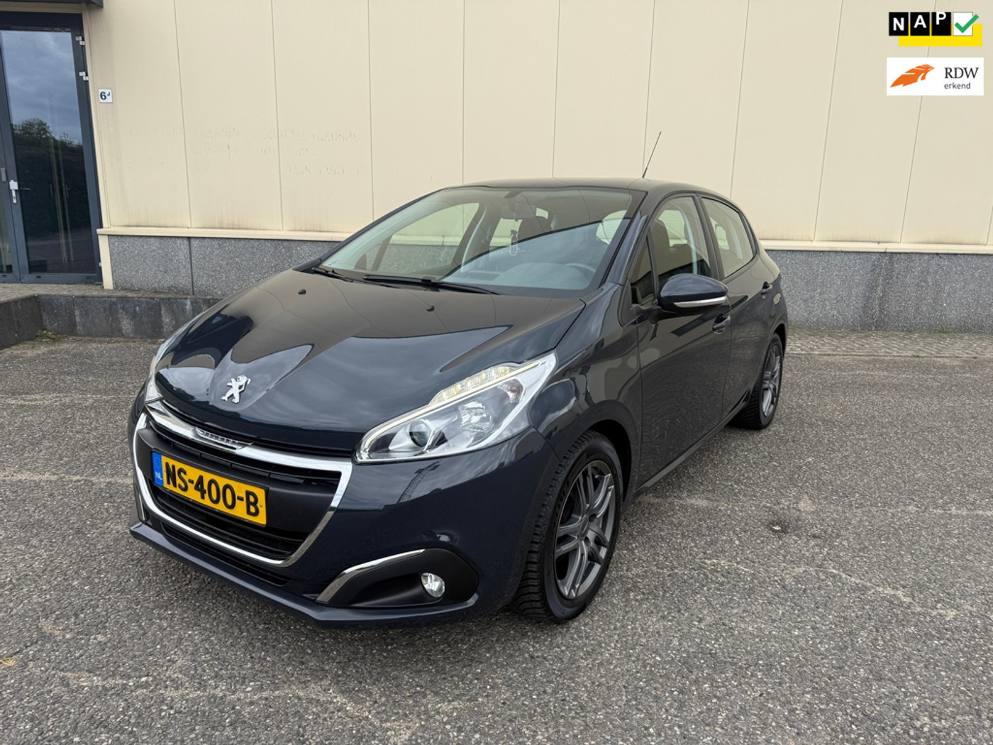 Peugeot 208 1.2 PureTech Blue Lion 2017 - voorkant
