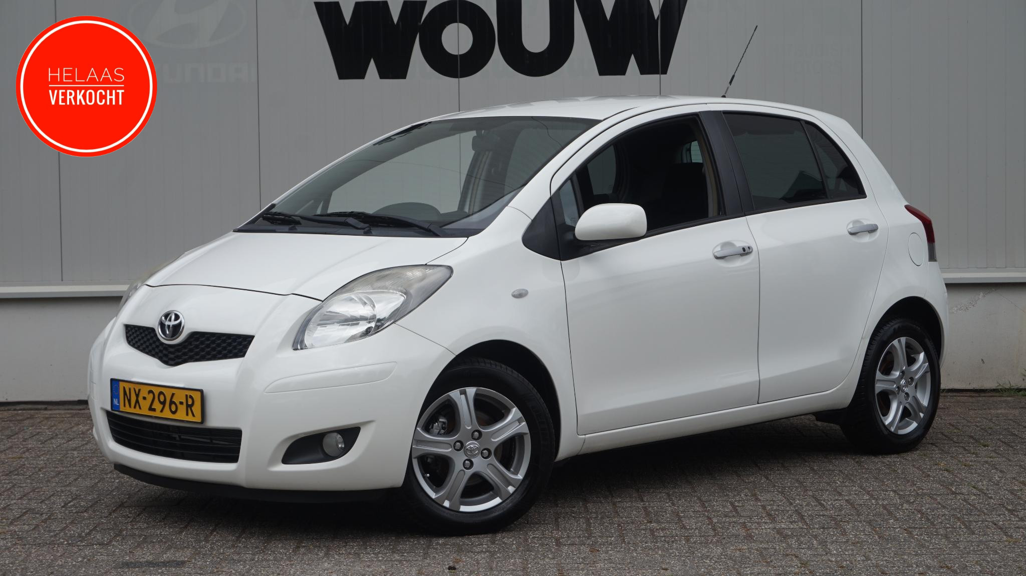 Toyota Toyota Yaris 1.3 VVT-i 5Drs Climate Control | Incl Nieuwe APK 2011 - voorkant
