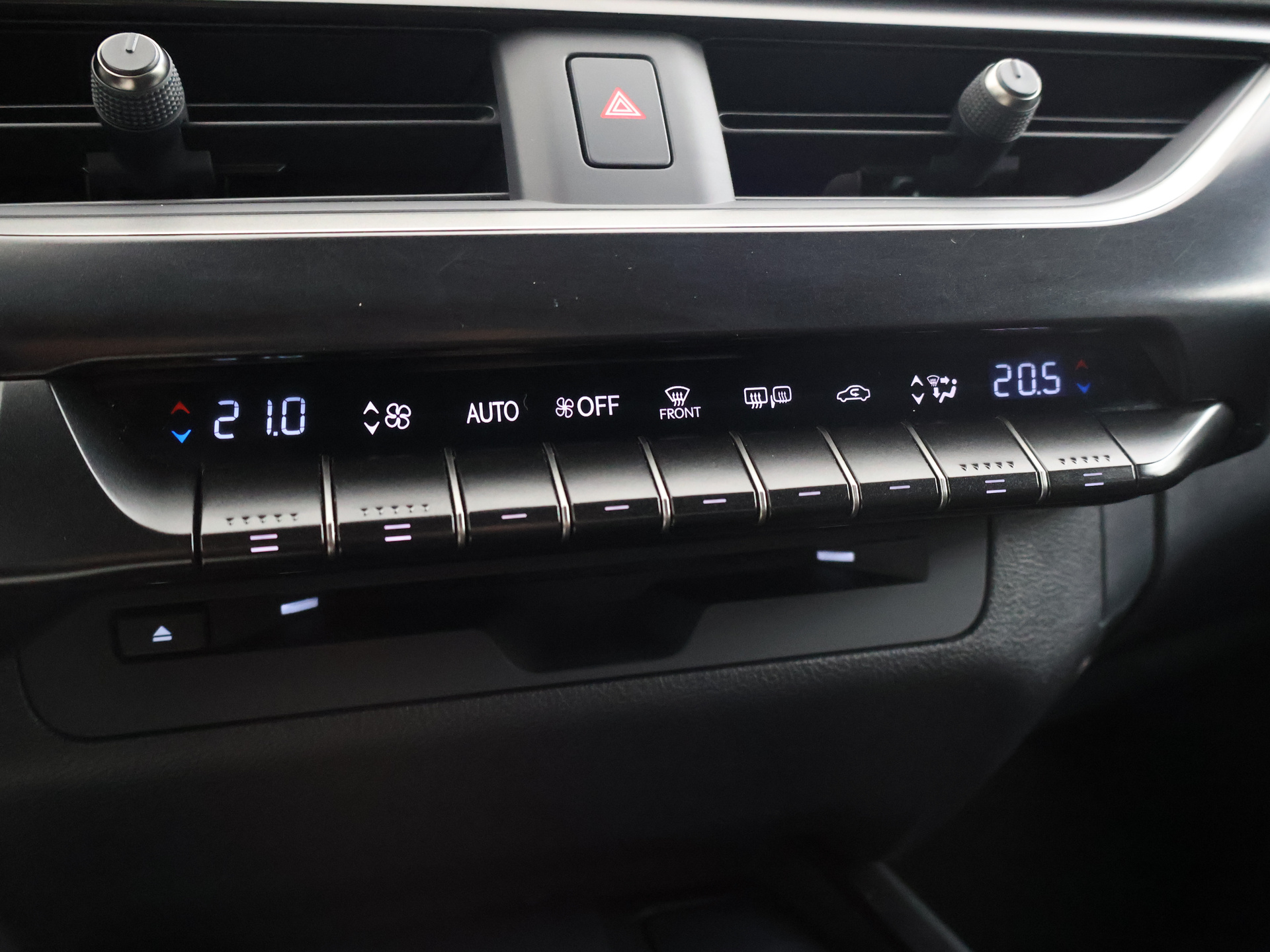 Foto van Lexus Lexus Ux250h
