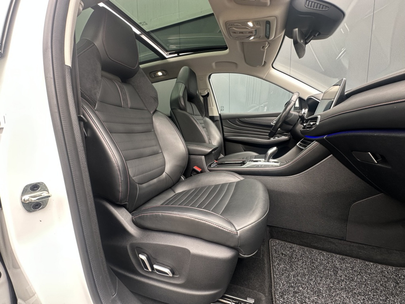 Foto van MG MG Rx6 Plug-in Hybrid