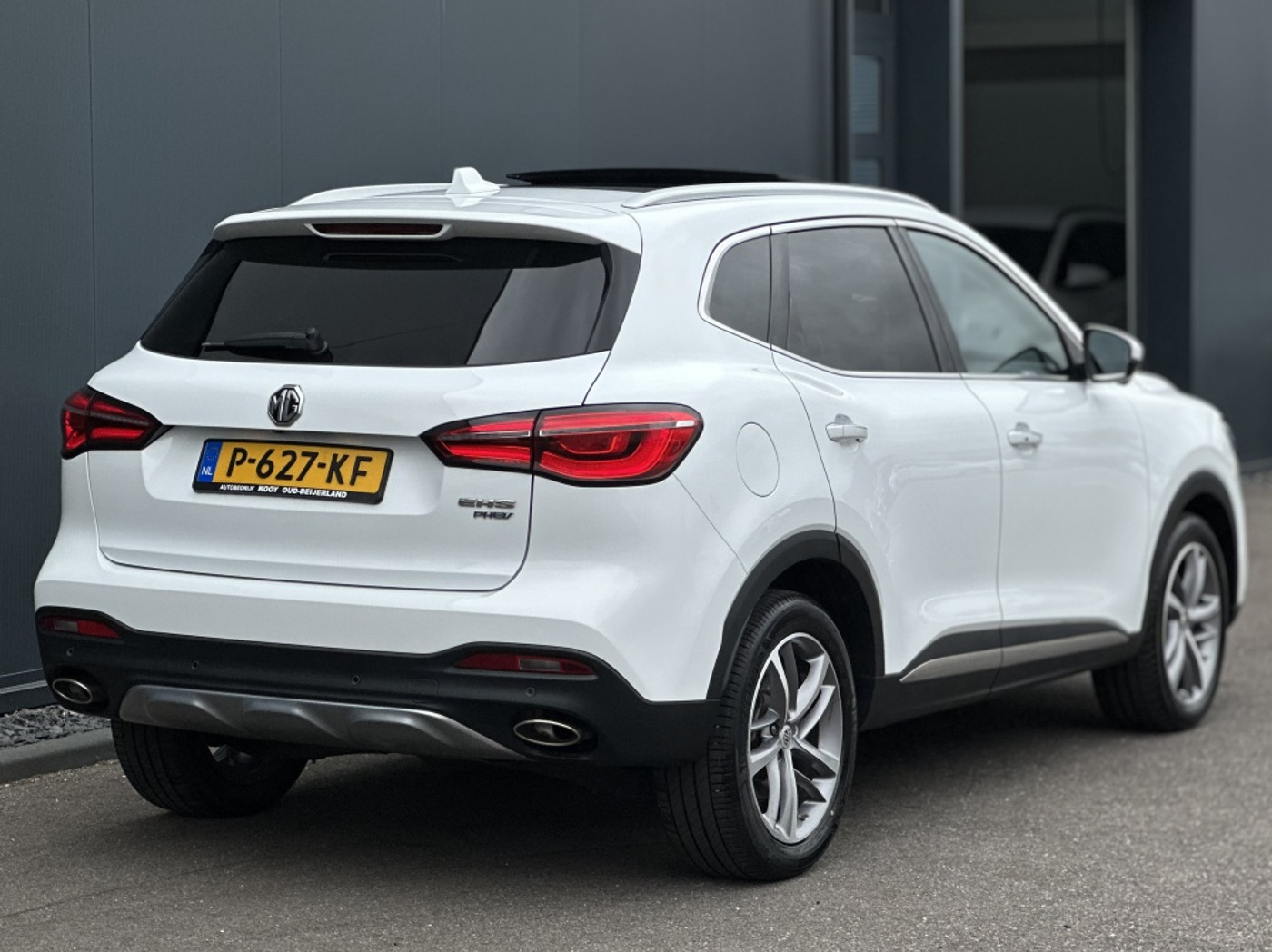 Foto van MG MG Rx6 Plug-in Hybrid