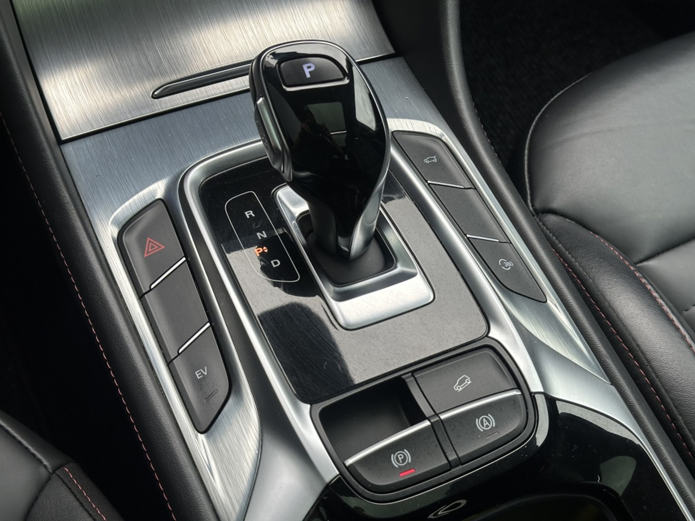 Foto van MG MG Rx6 Plug-in Hybrid
