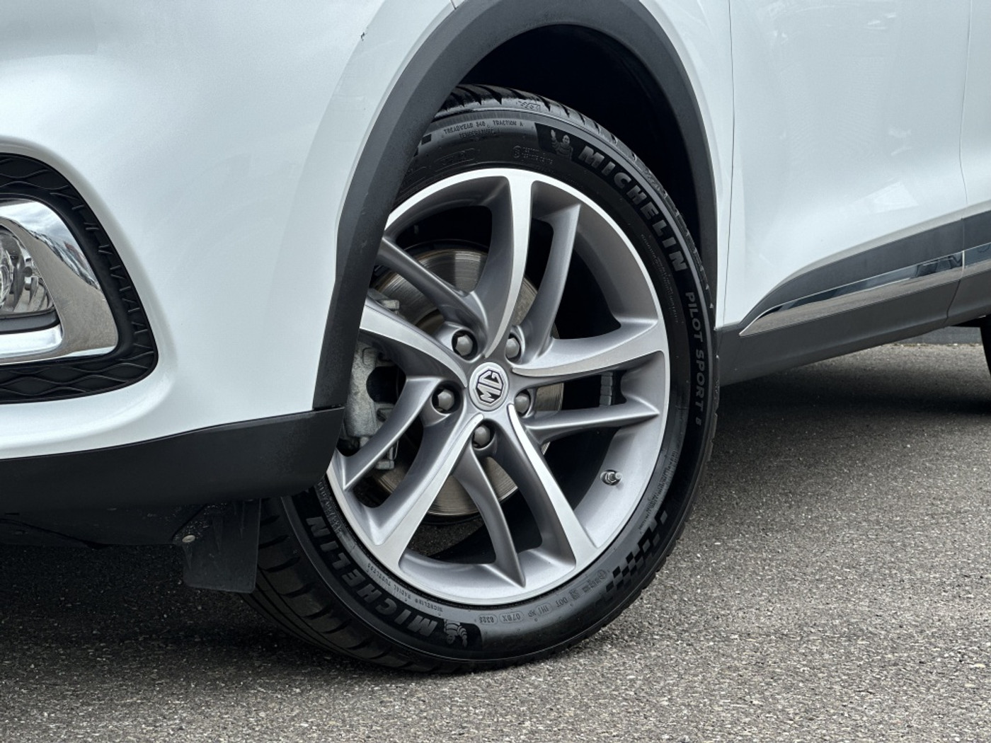 Foto van MG MG Rx6 Plug-in Hybrid
