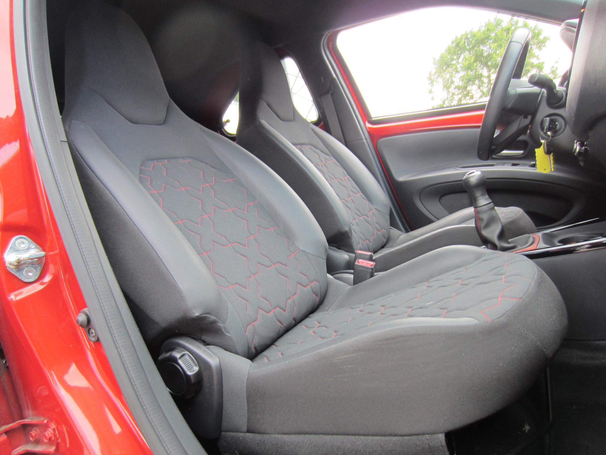 Foto van Toyota Toyota Aygo X